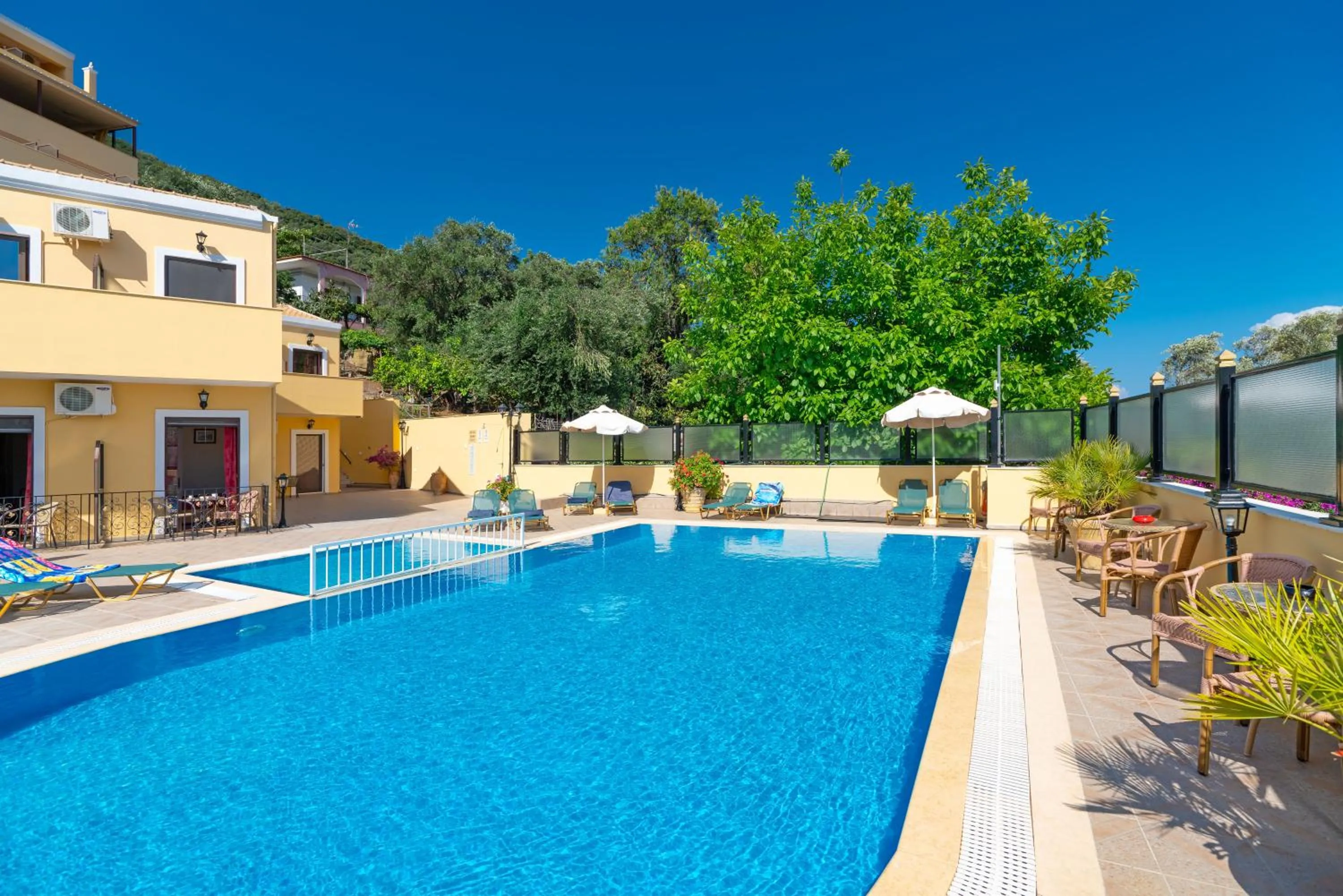 Swimming pool in Corfu Secret