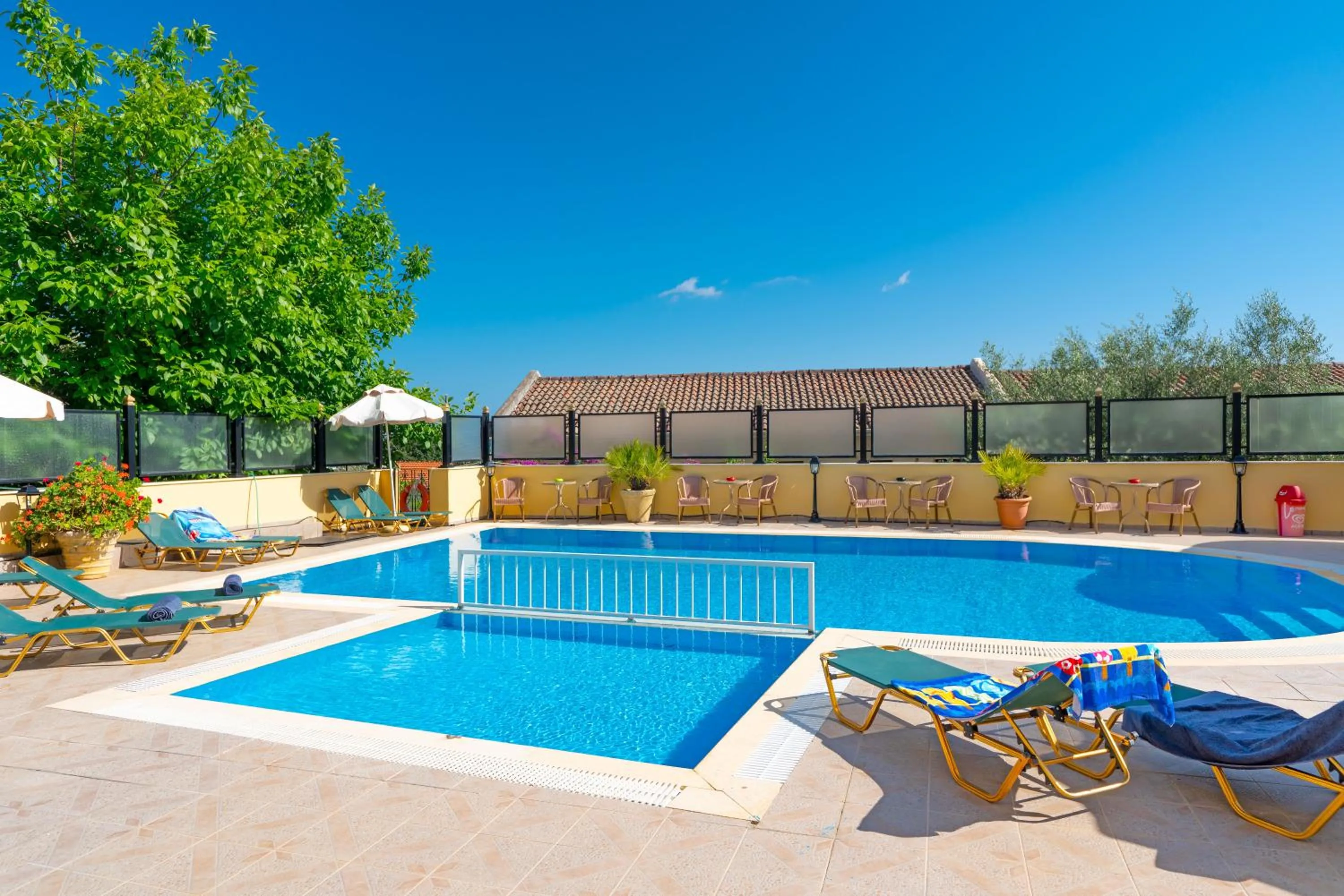 Swimming pool in Corfu Secret