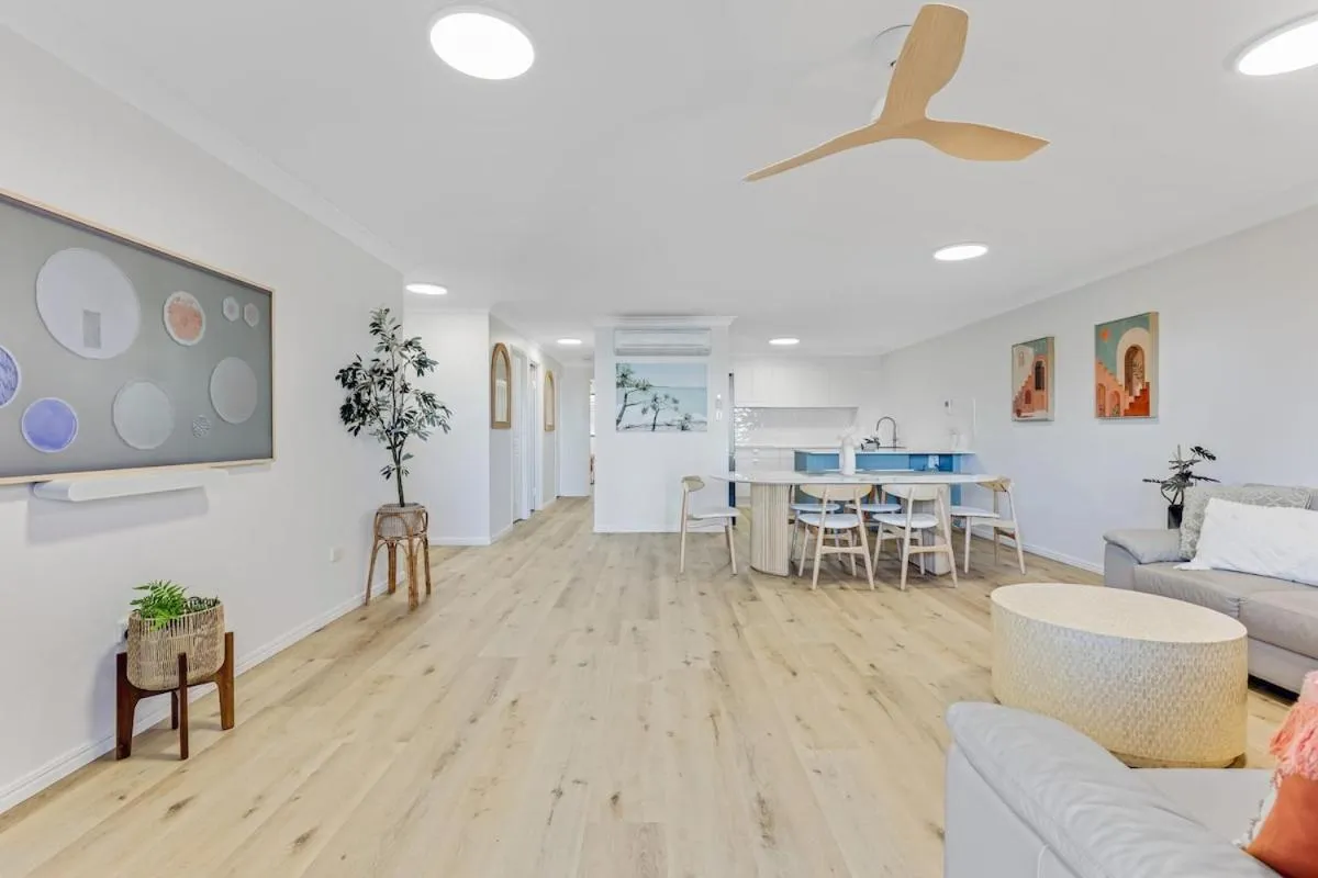 Riverdance Apt 6