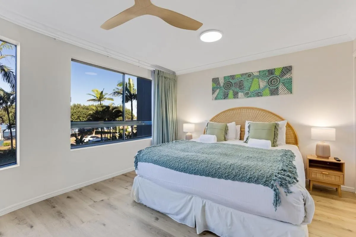 Bed in Riverdance Apt 6