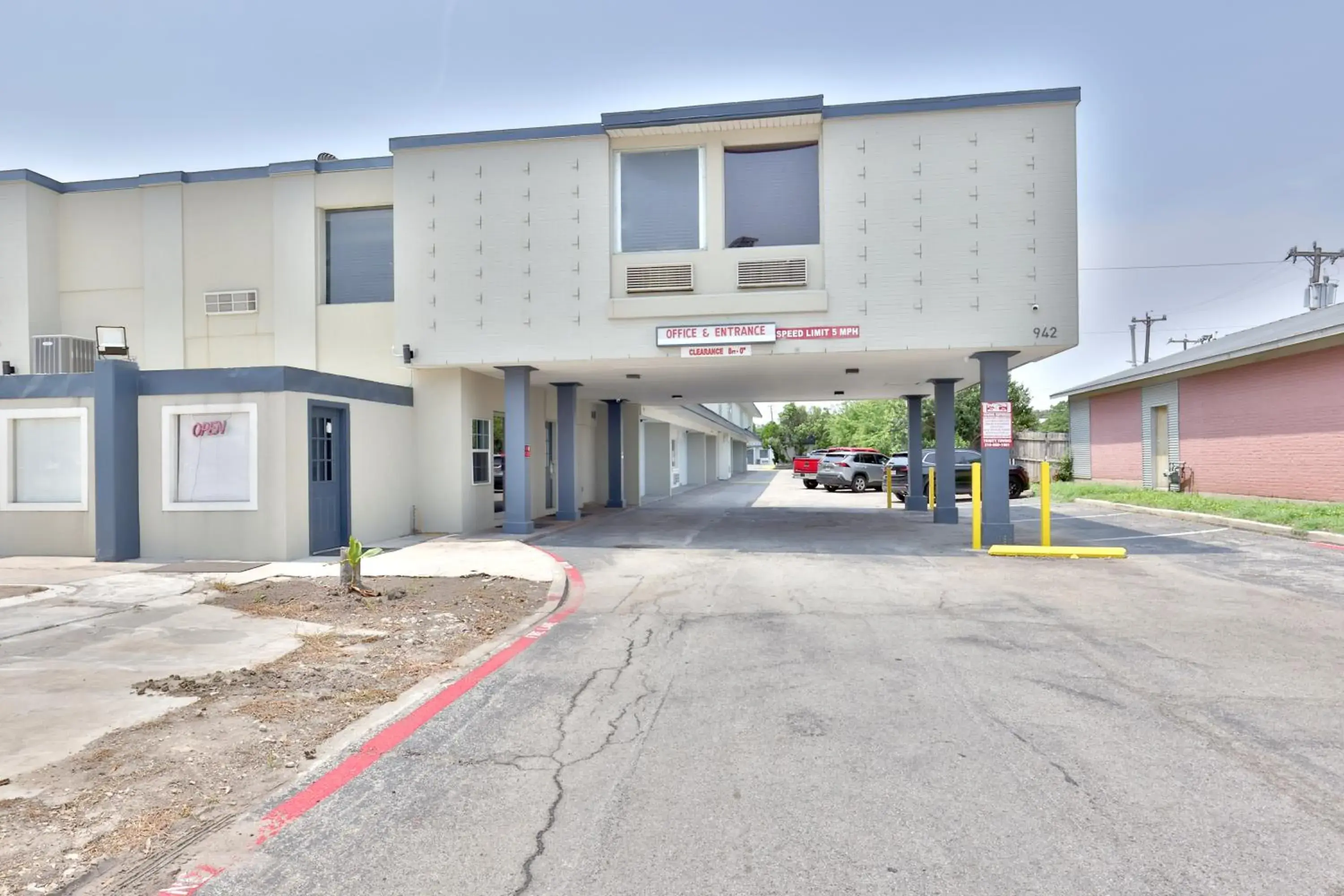 Property building in Americas Best Value Inn San Antonio Airport South Property building in Americas Best Value Inn San Antonio Airport South