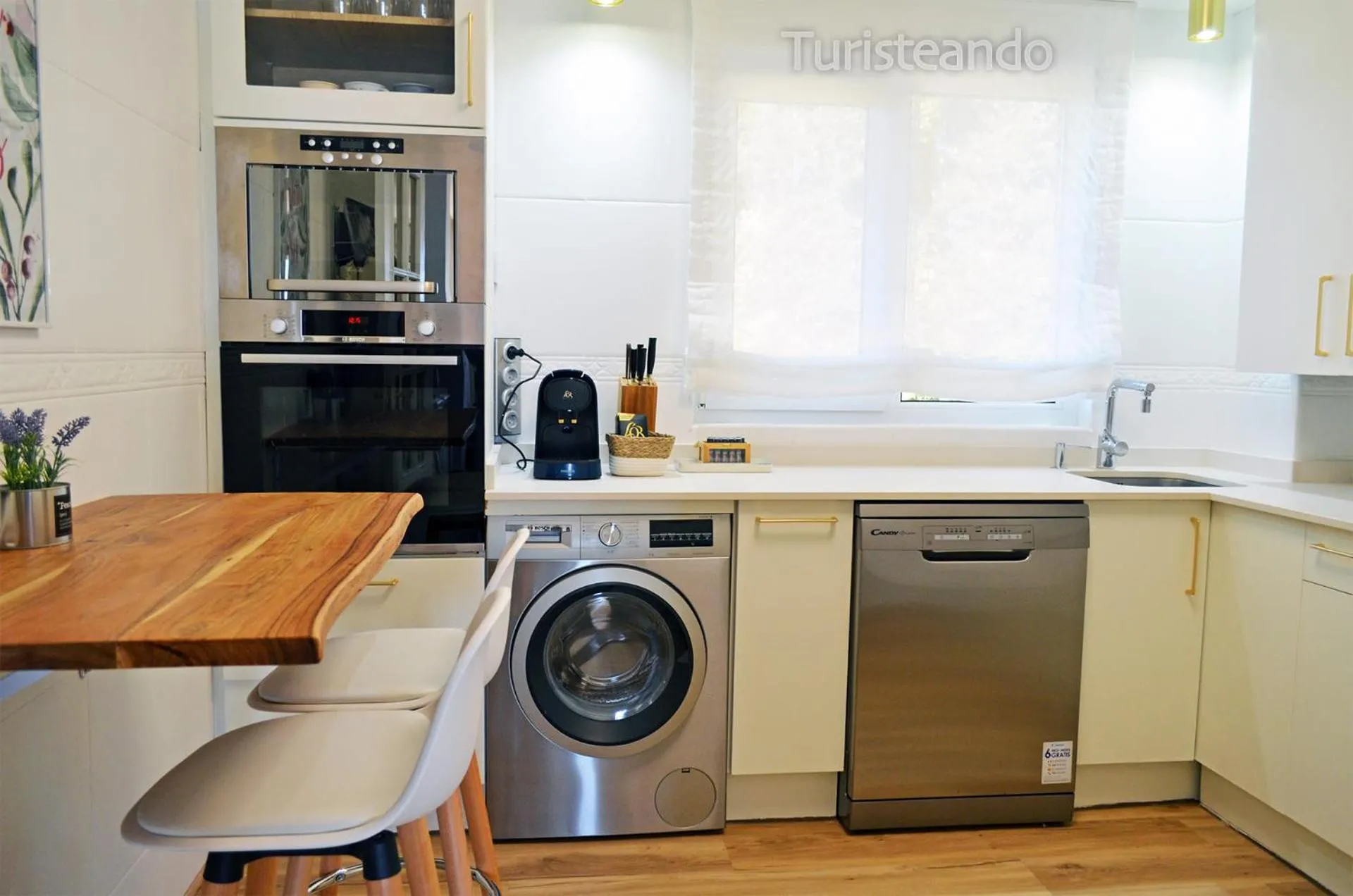 Kitchen or kitchenette in Dúplex ANANDA, vistas impresionantes con parking y piscina comunitaria