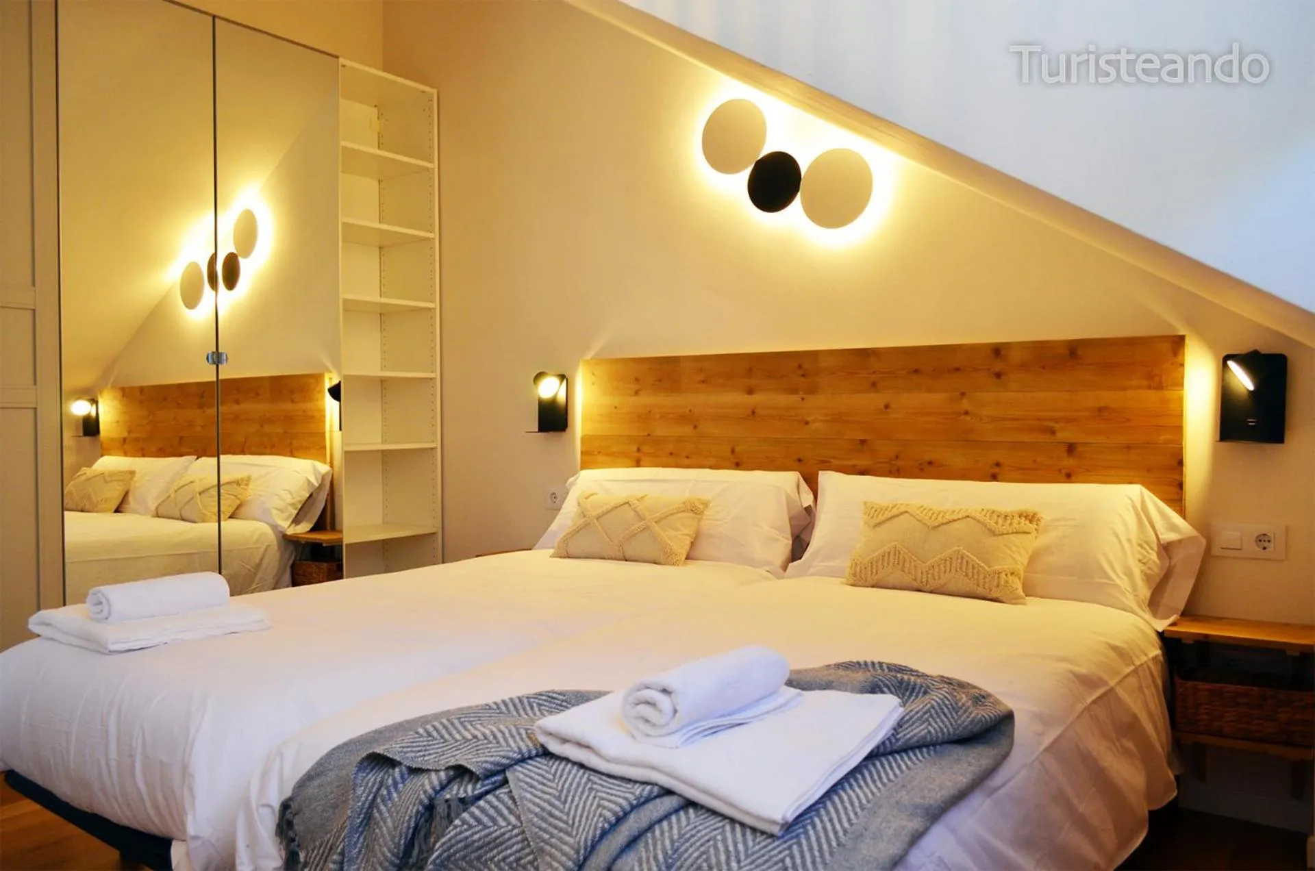 Bed in Dúplex ANANDA, vistas impresionantes con parking y piscina comunitaria