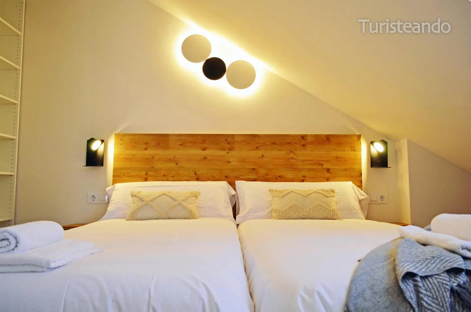 Bed in Dúplex ANANDA, vistas impresionantes con parking y piscina comunitaria