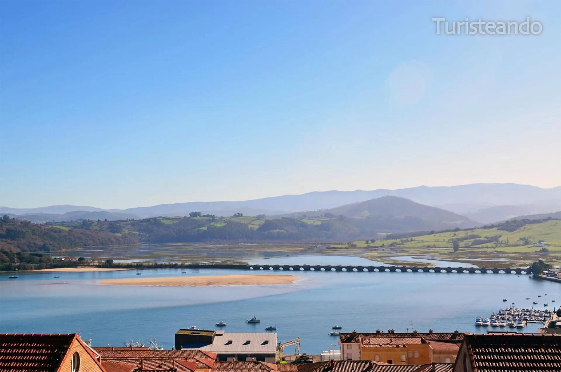 Nearby landmark in Dúplex ANANDA, vistas impresionantes con parking y piscina comunitaria