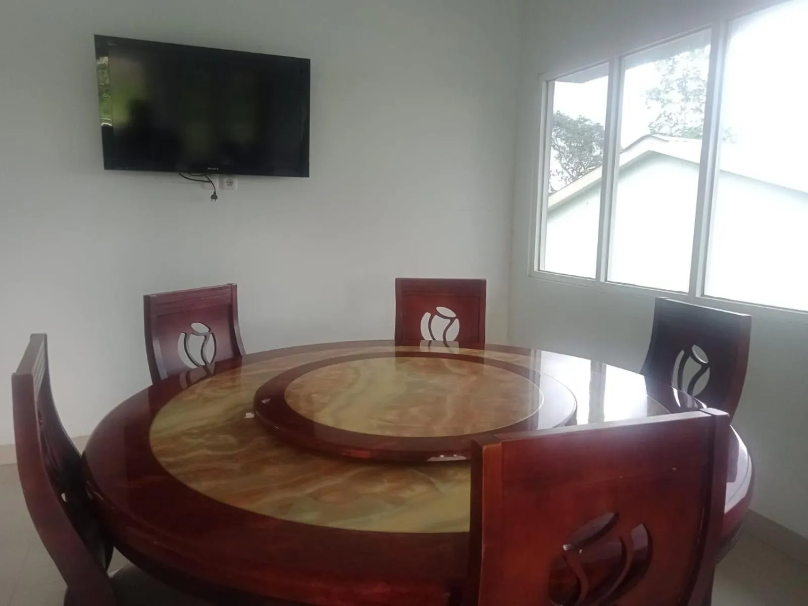 Dining area in Homestay Almanda Syariah Malino