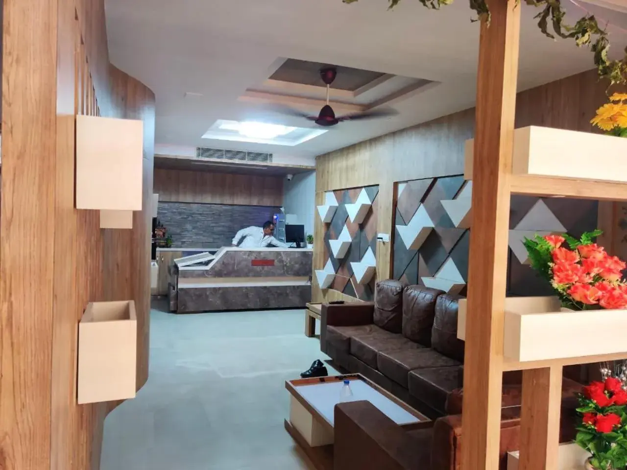 Property building, Bed in The Grand Takshak Hotel Property building, Bed in The Grand Takshak Hotel