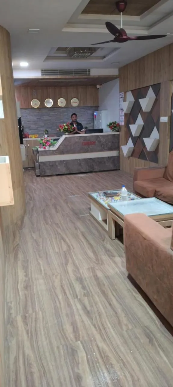 The Grand Takshak Hotel