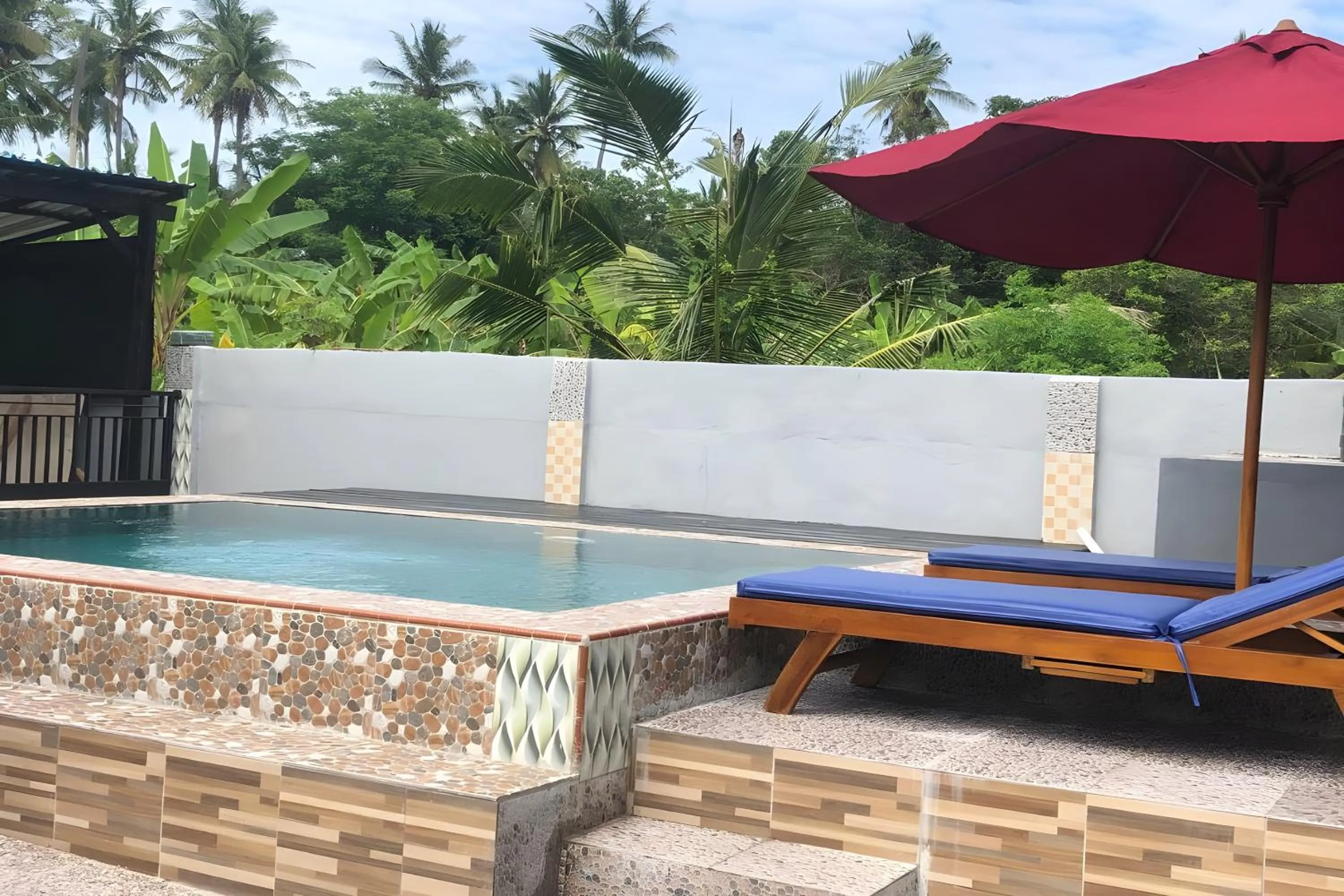 Swimming pool in Sekar Kuning Villa