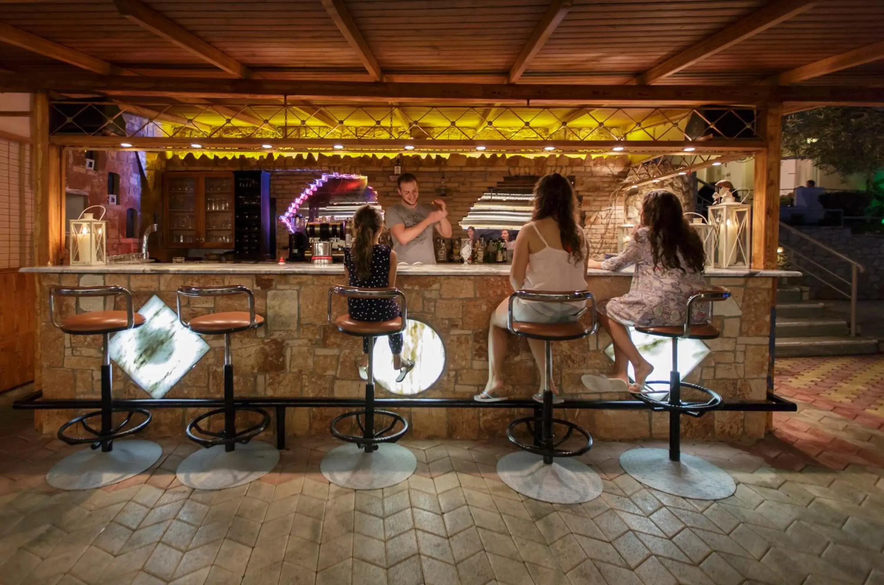 Restaurant/places to eat in Hotel Apartments Panorama Restaurant/places to eat in Hotel Apartments Panorama