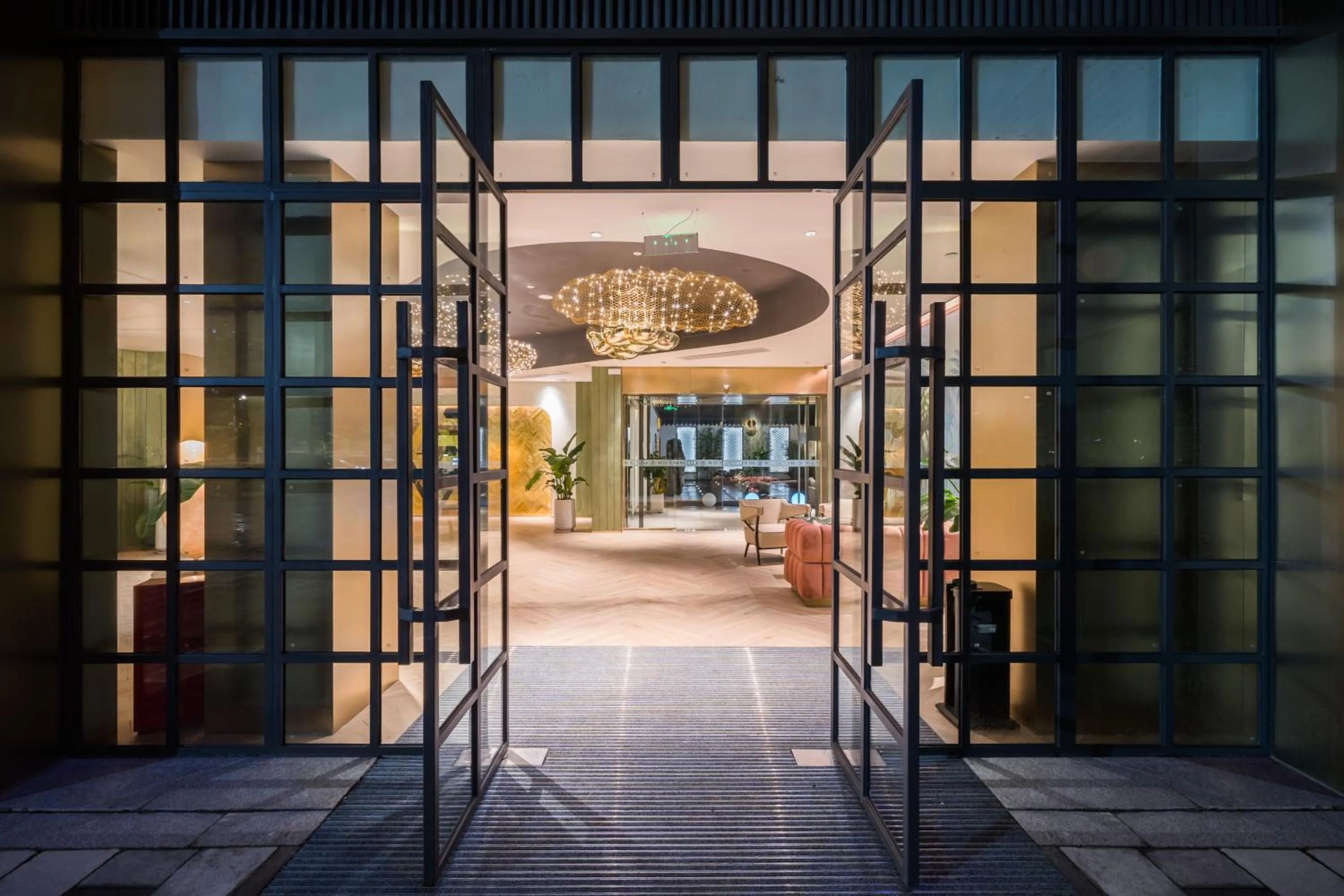 Facade/entrance in Manxin Hotel Guangzhou Baiyun Airport Branch