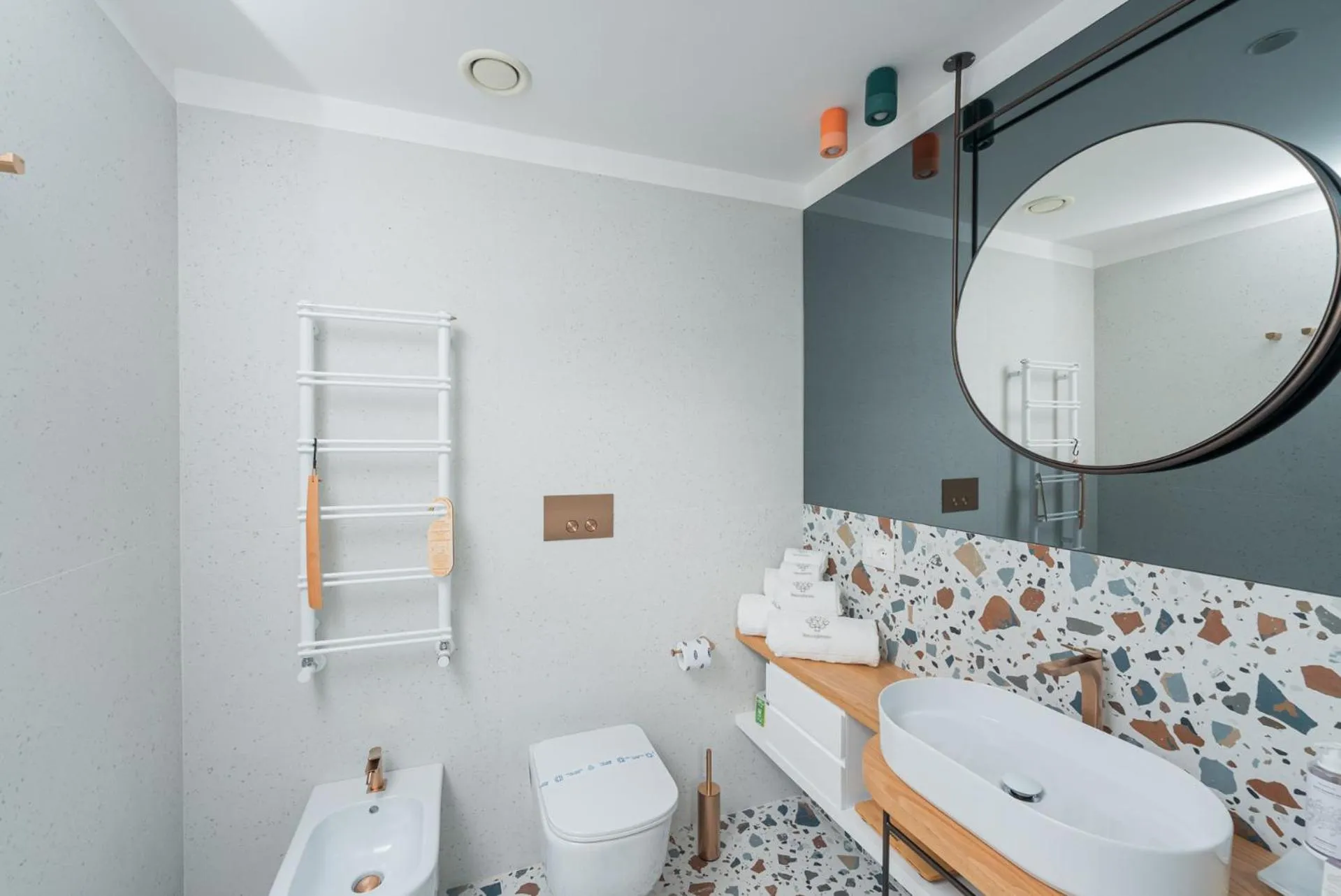 Shower in Albergo Dipinto BaccoFurore