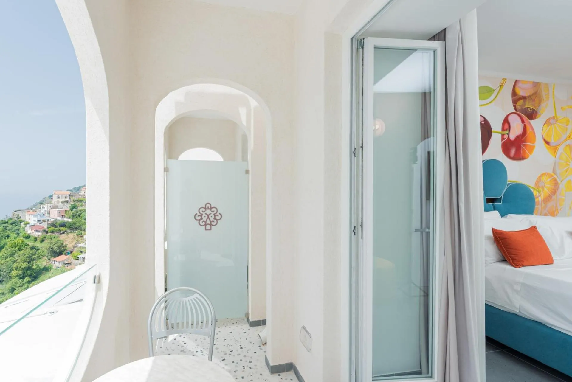 Balcony/Terrace, Bed in Albergo Dipinto BaccoFurore