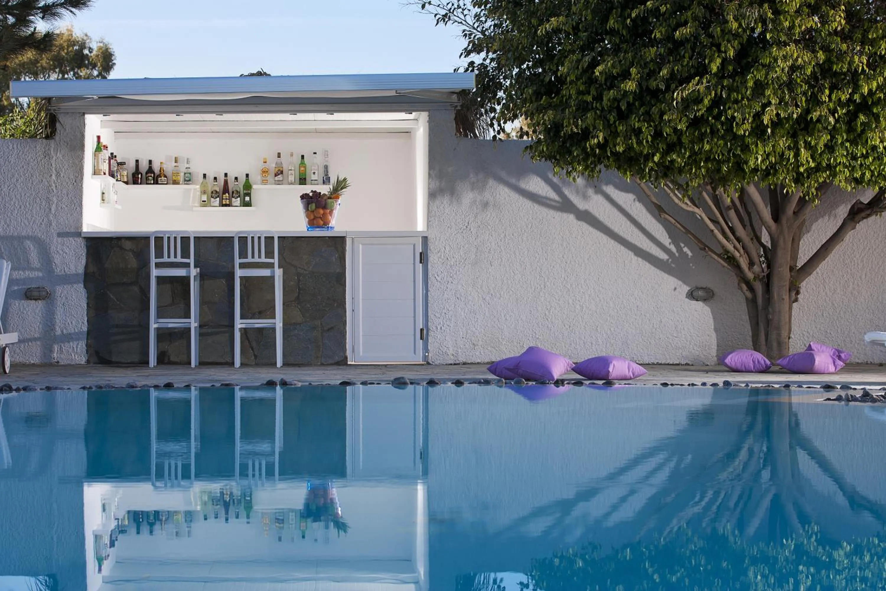 Swimming pool in Acqua Vatos Santorini Hotel