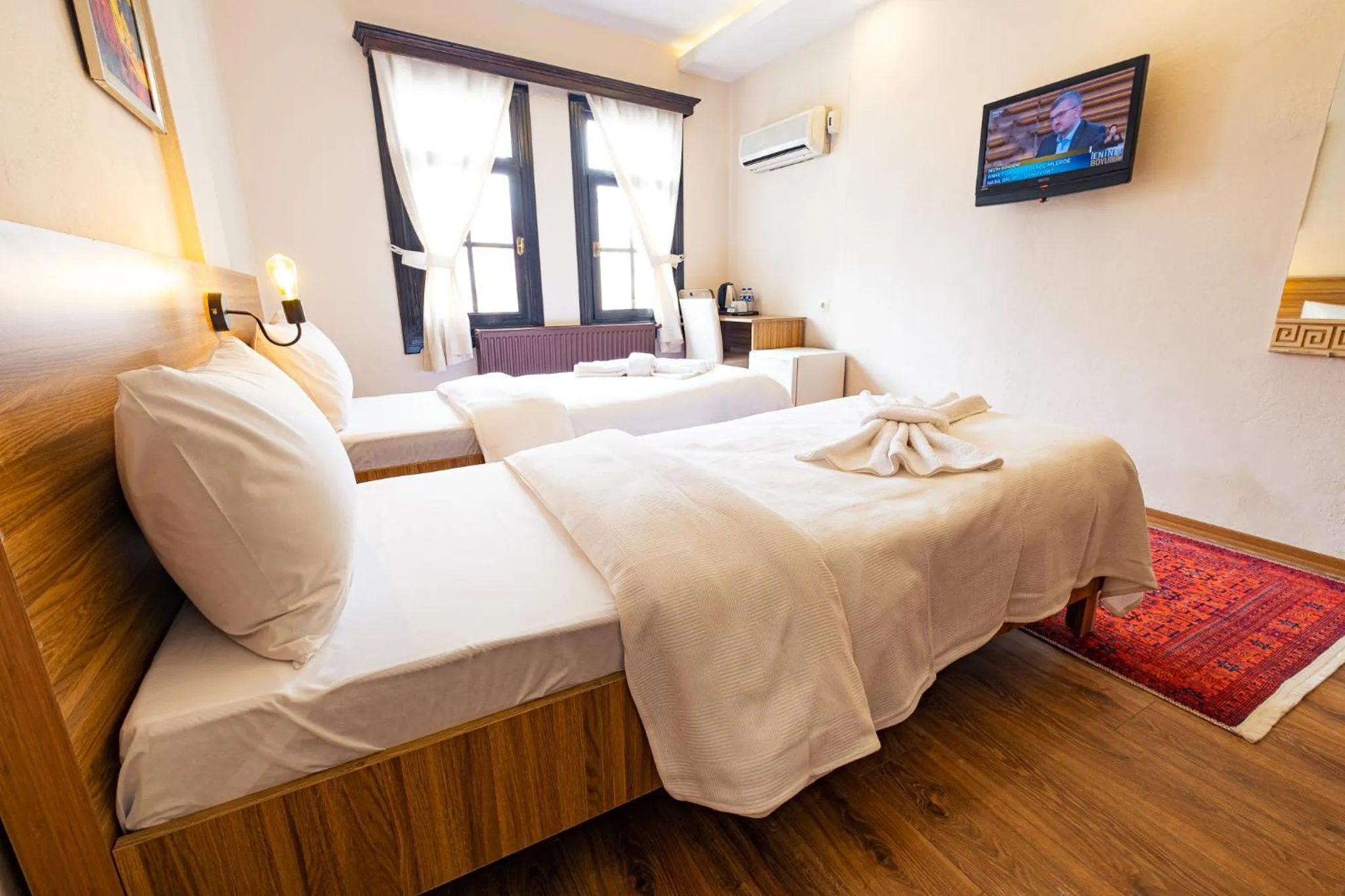 Photo of the whole room, Bed in Simre Inn Hotel Safranbolu