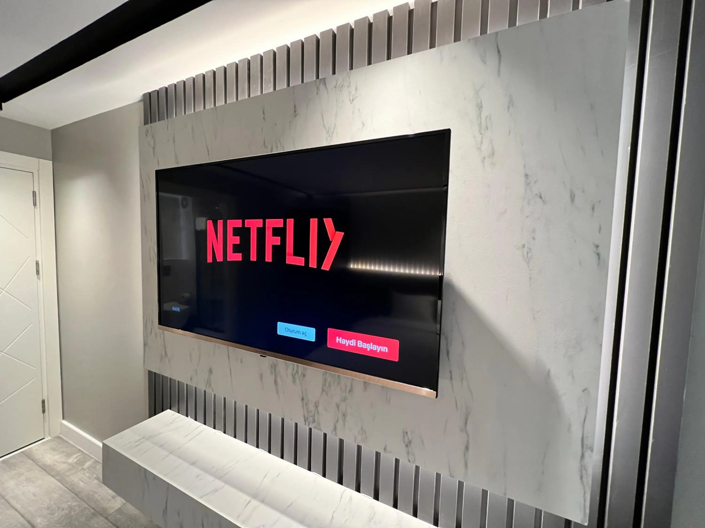 TV and multimedia in BALA HOTEL