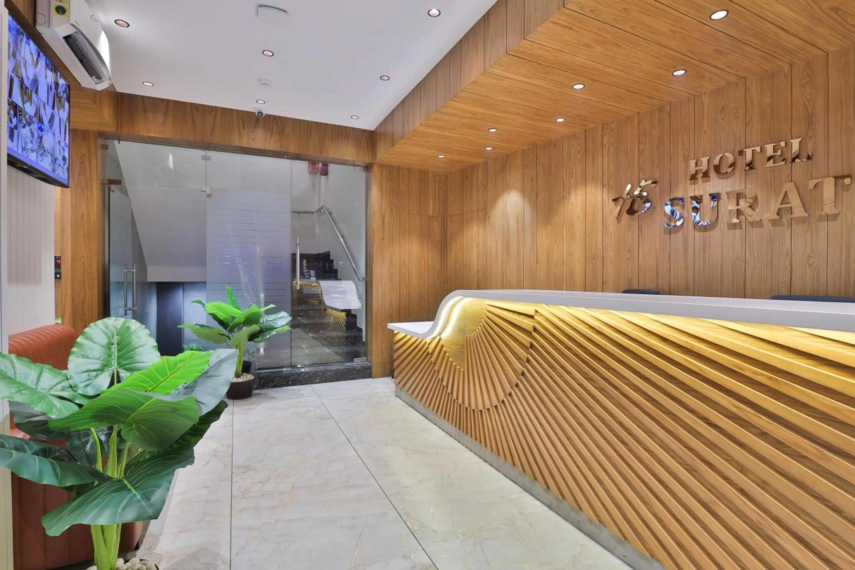 Lobby or reception in HOTEL SURAT