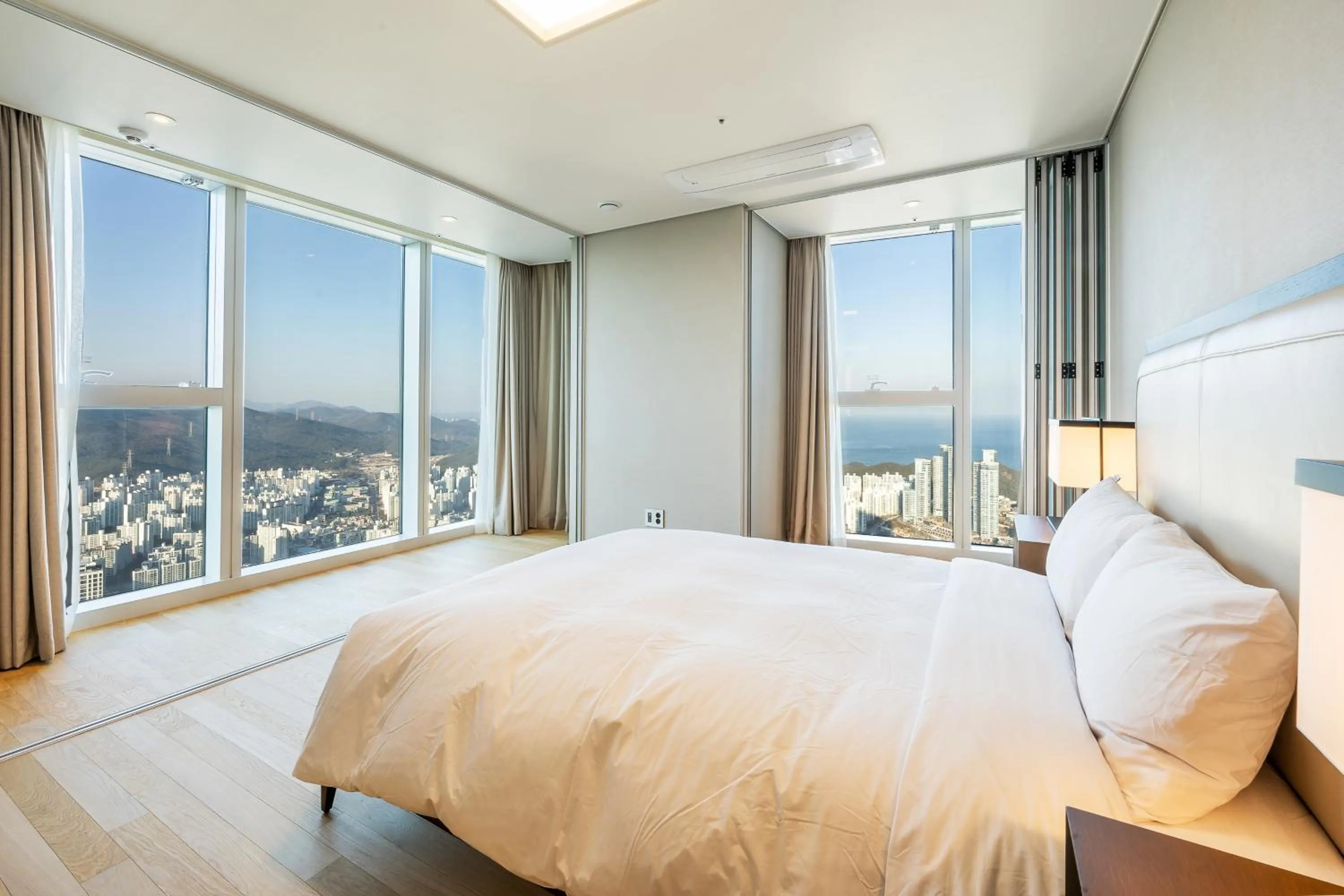 Bed in LCT Residence Y collection