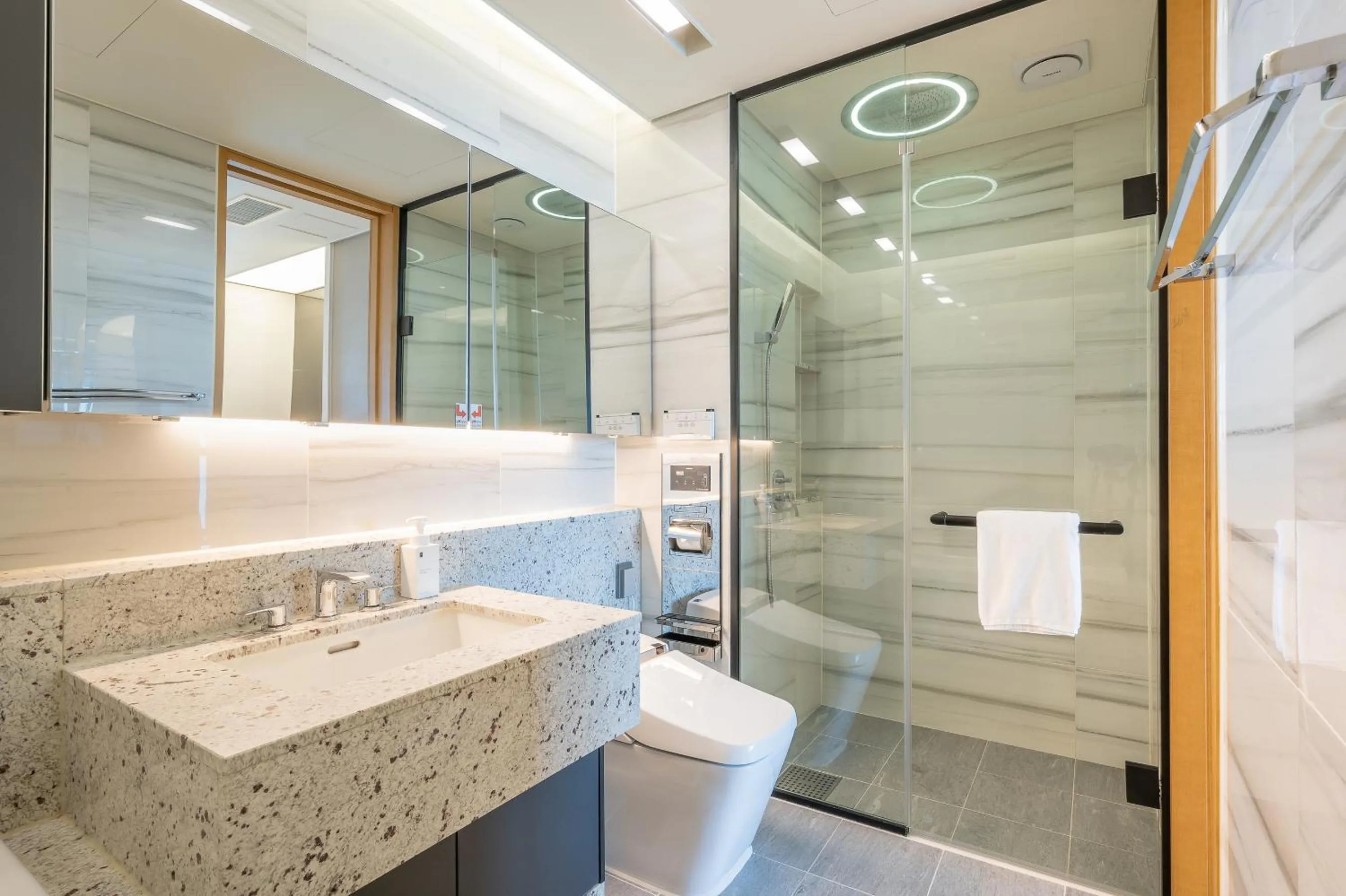 LCT Residence Y collection