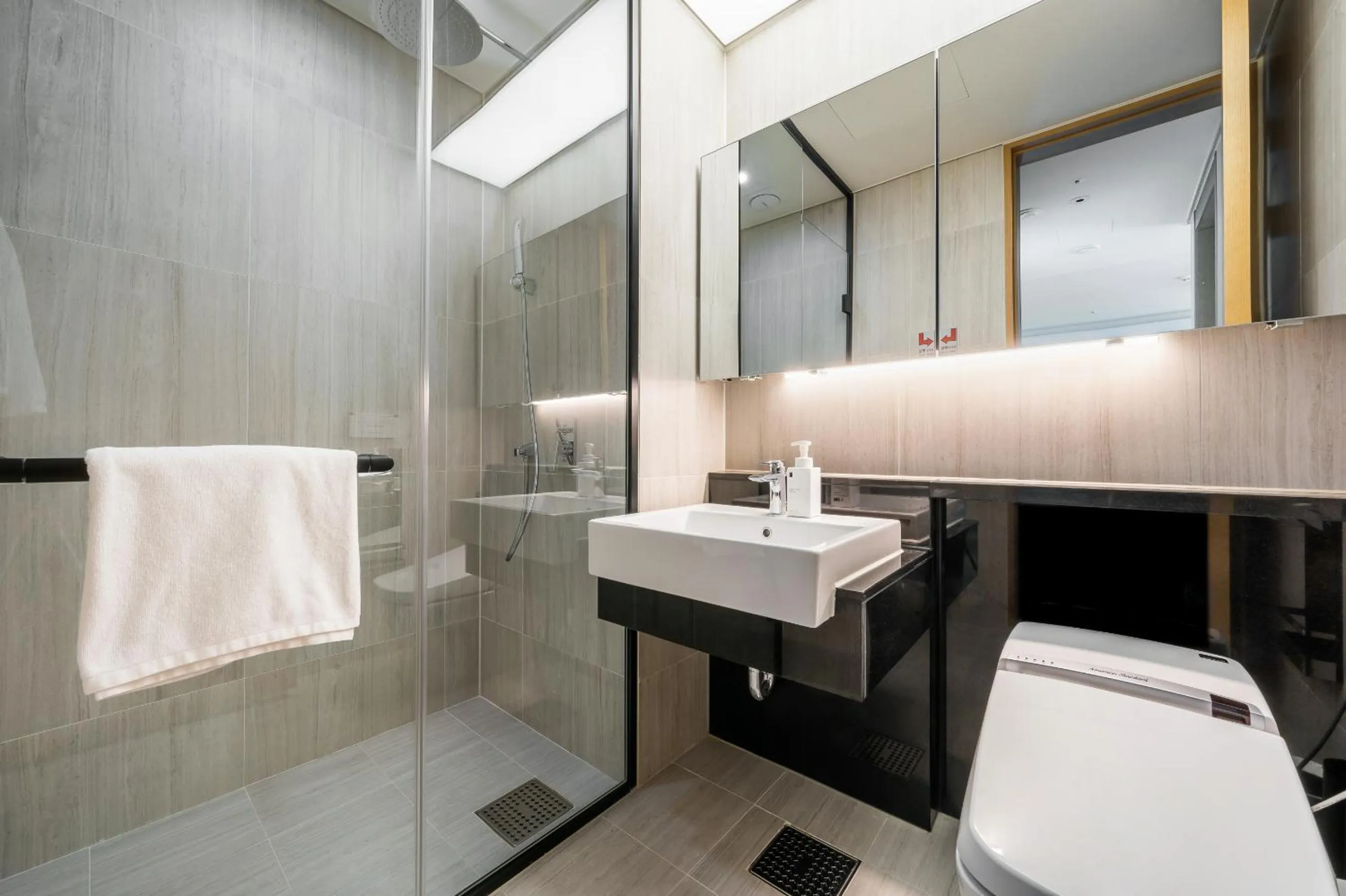 LCT Residence Y collection