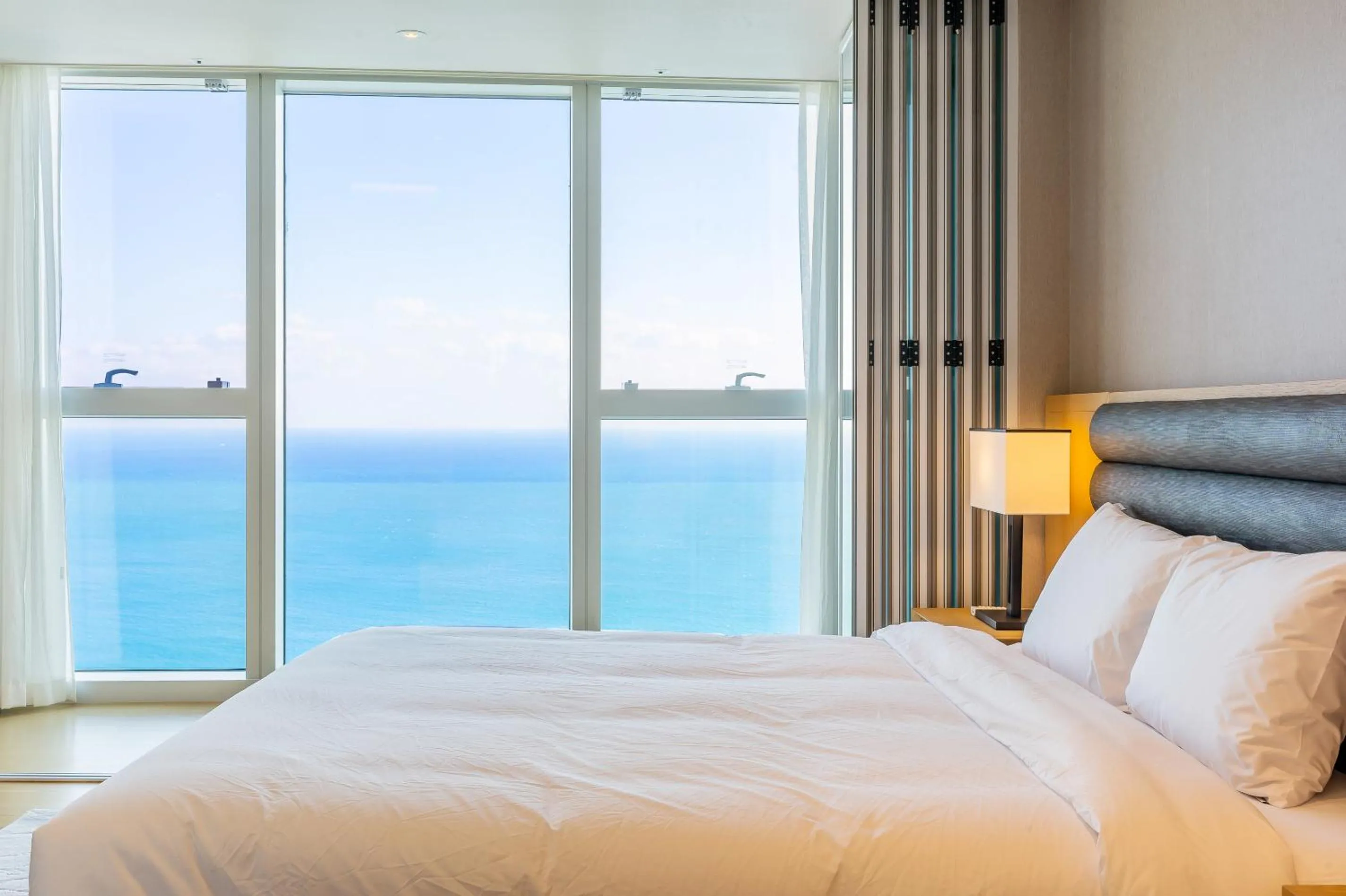 Bed in LCT Residence Y collection