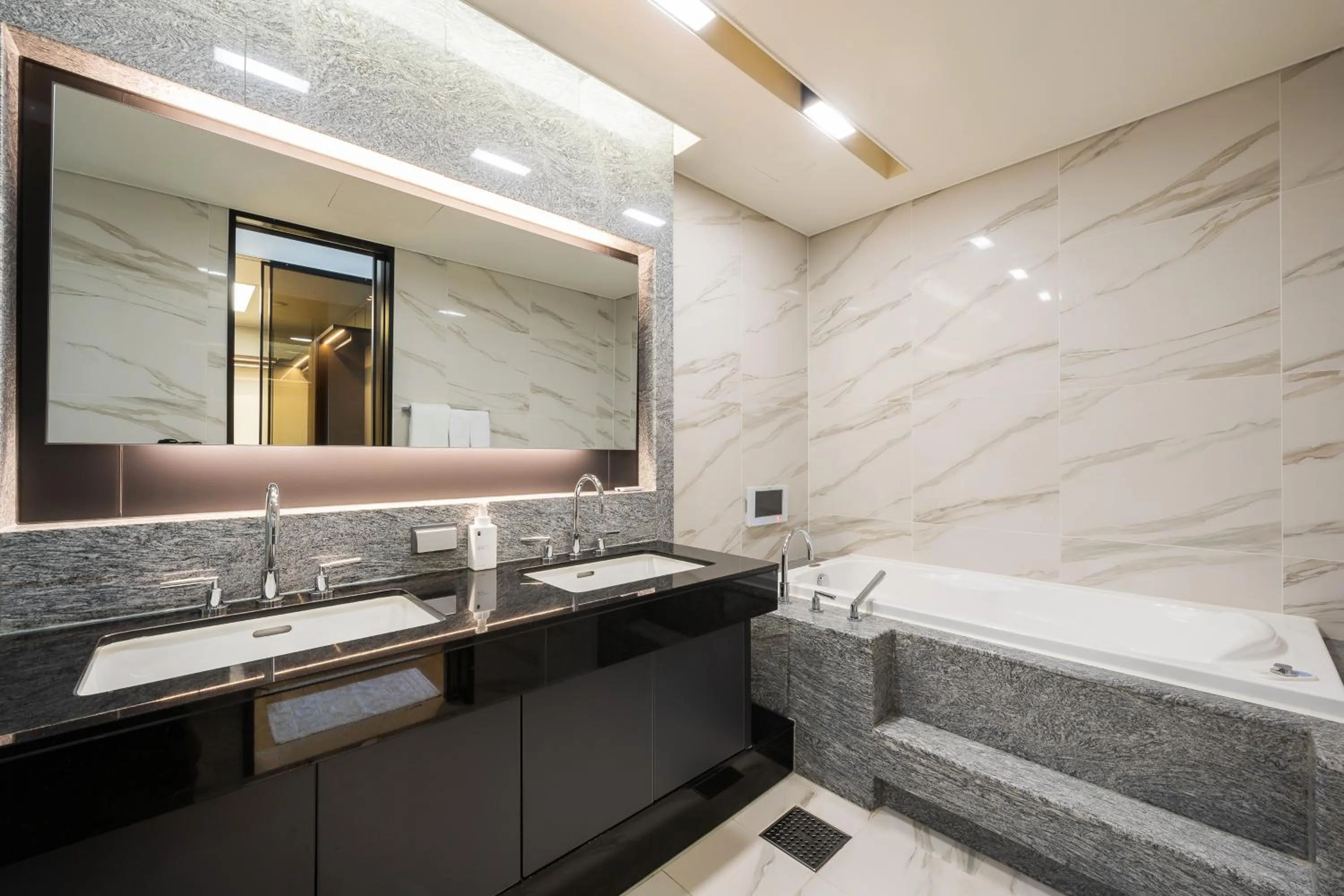 Toilet in LCT Residence Y collection