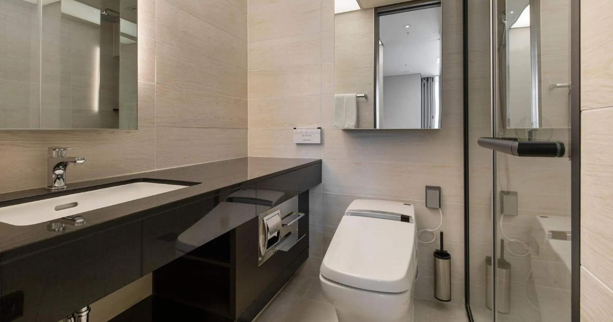 LCT Residence Y collection