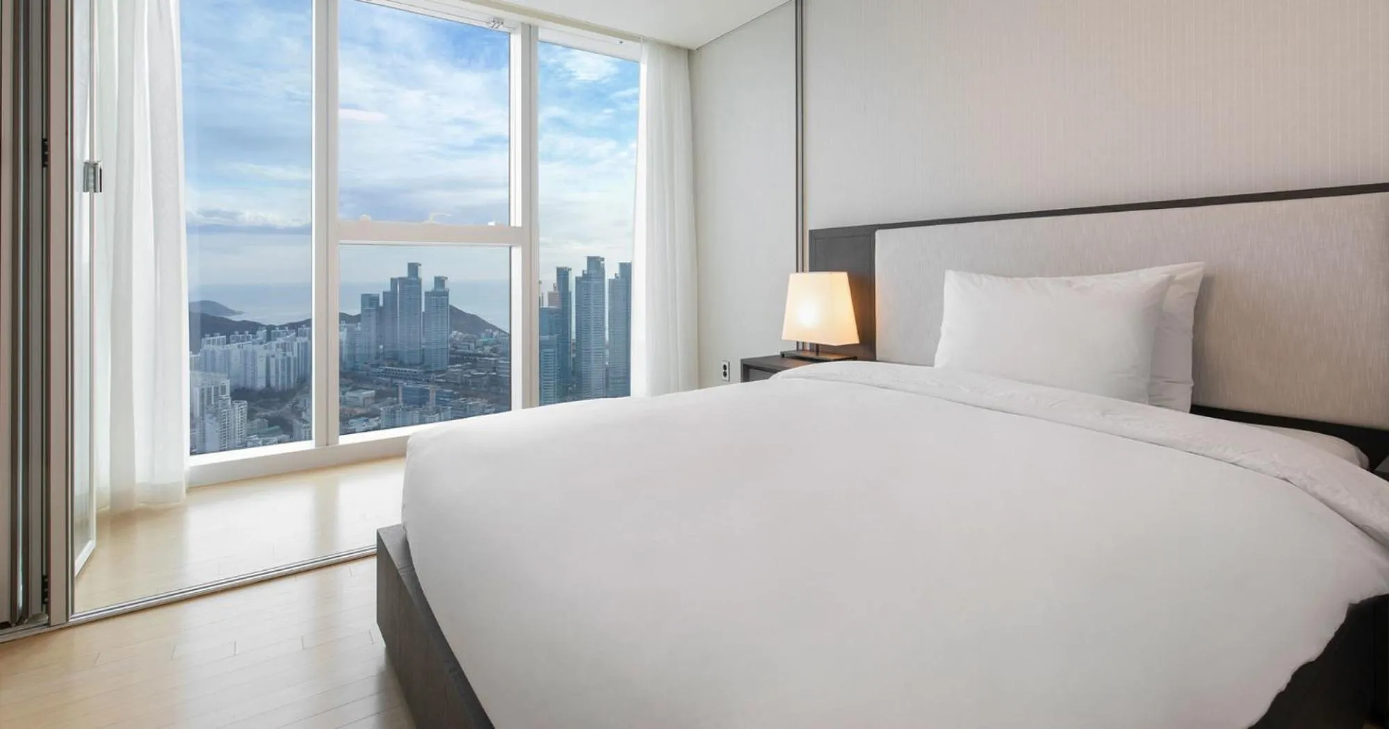 Bed in LCT Residence Y collection