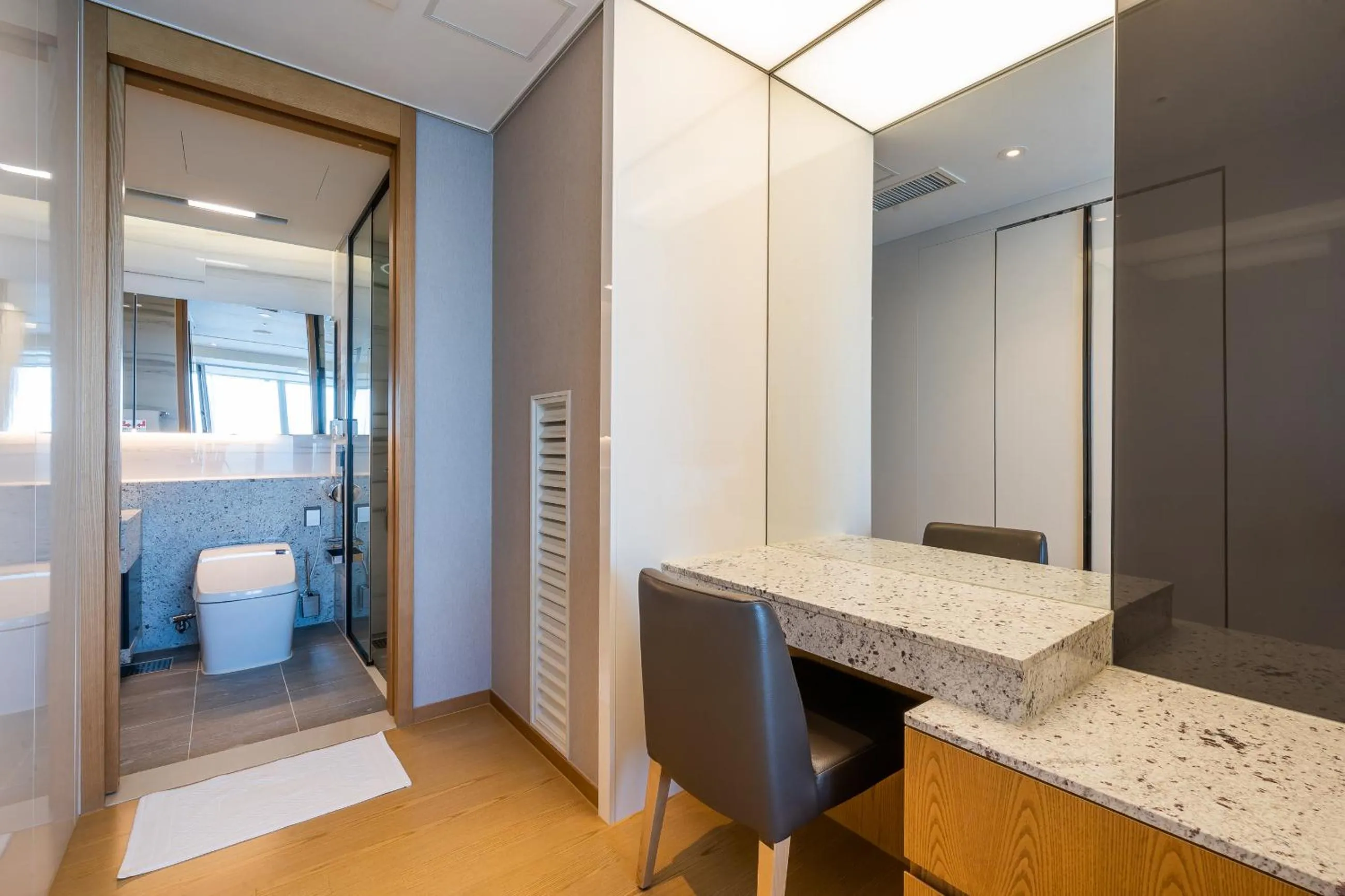 LCT Residence Y collection