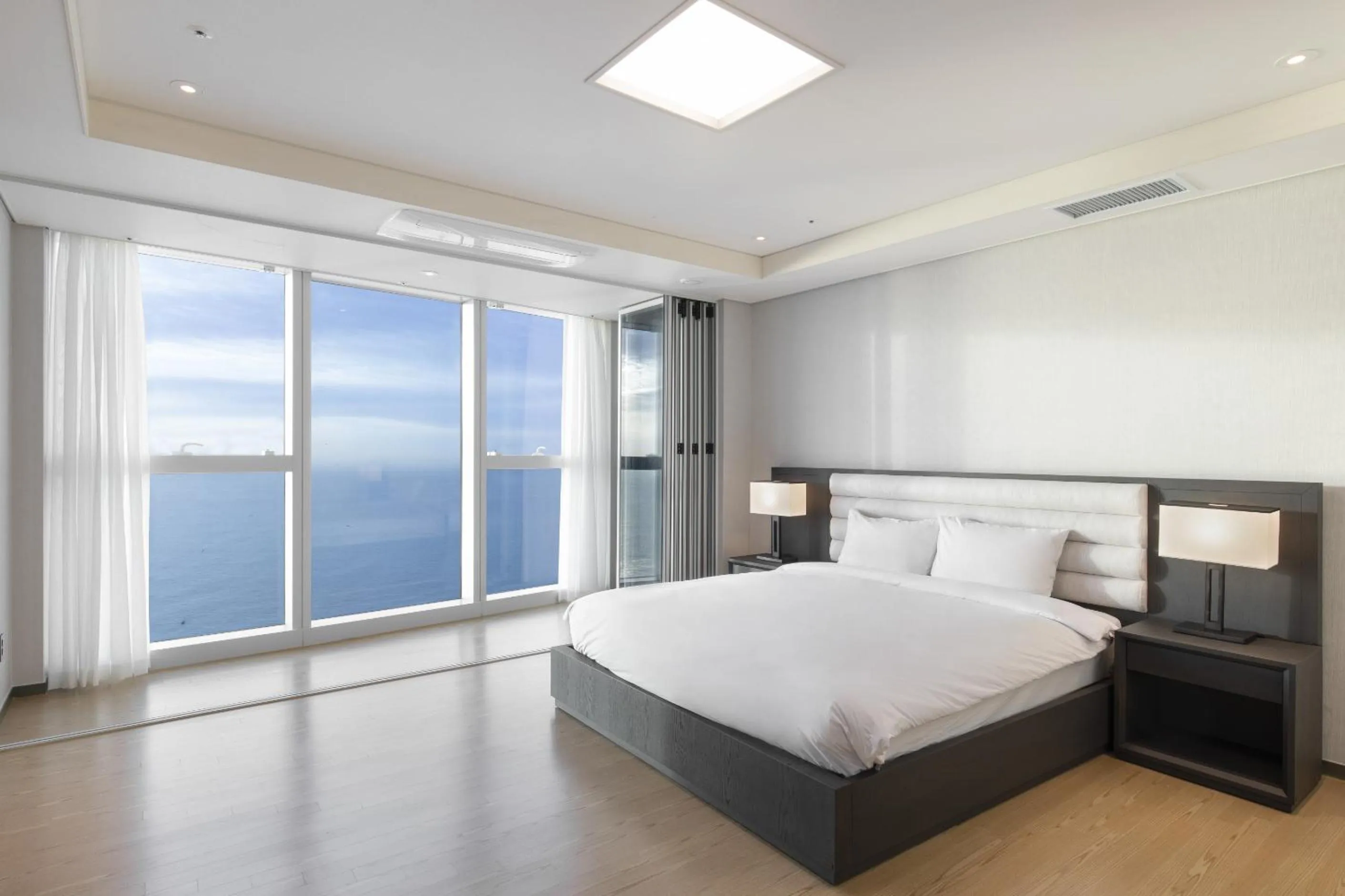 Bed in LCT Residence Y collection