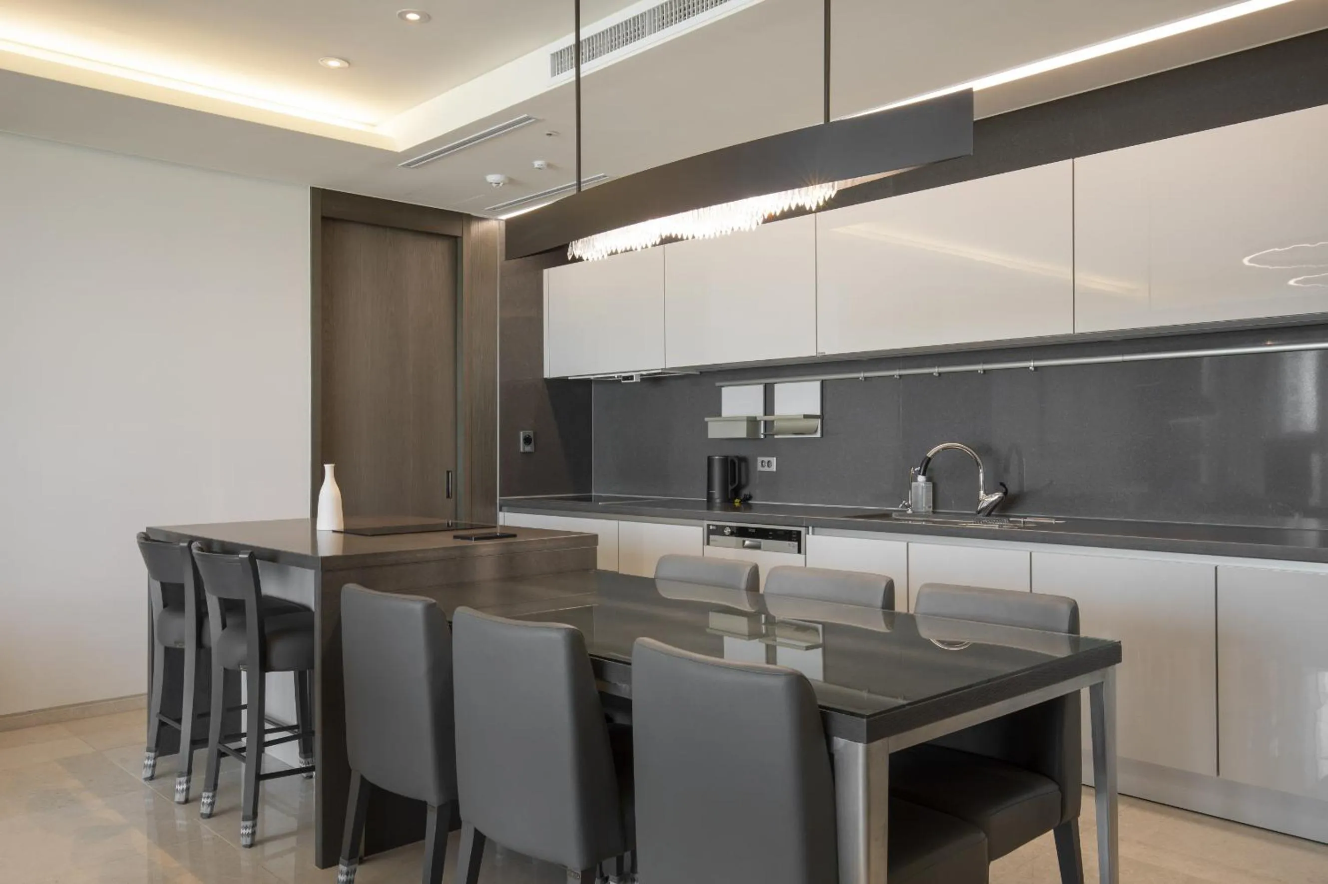 LCT Residence Y collection