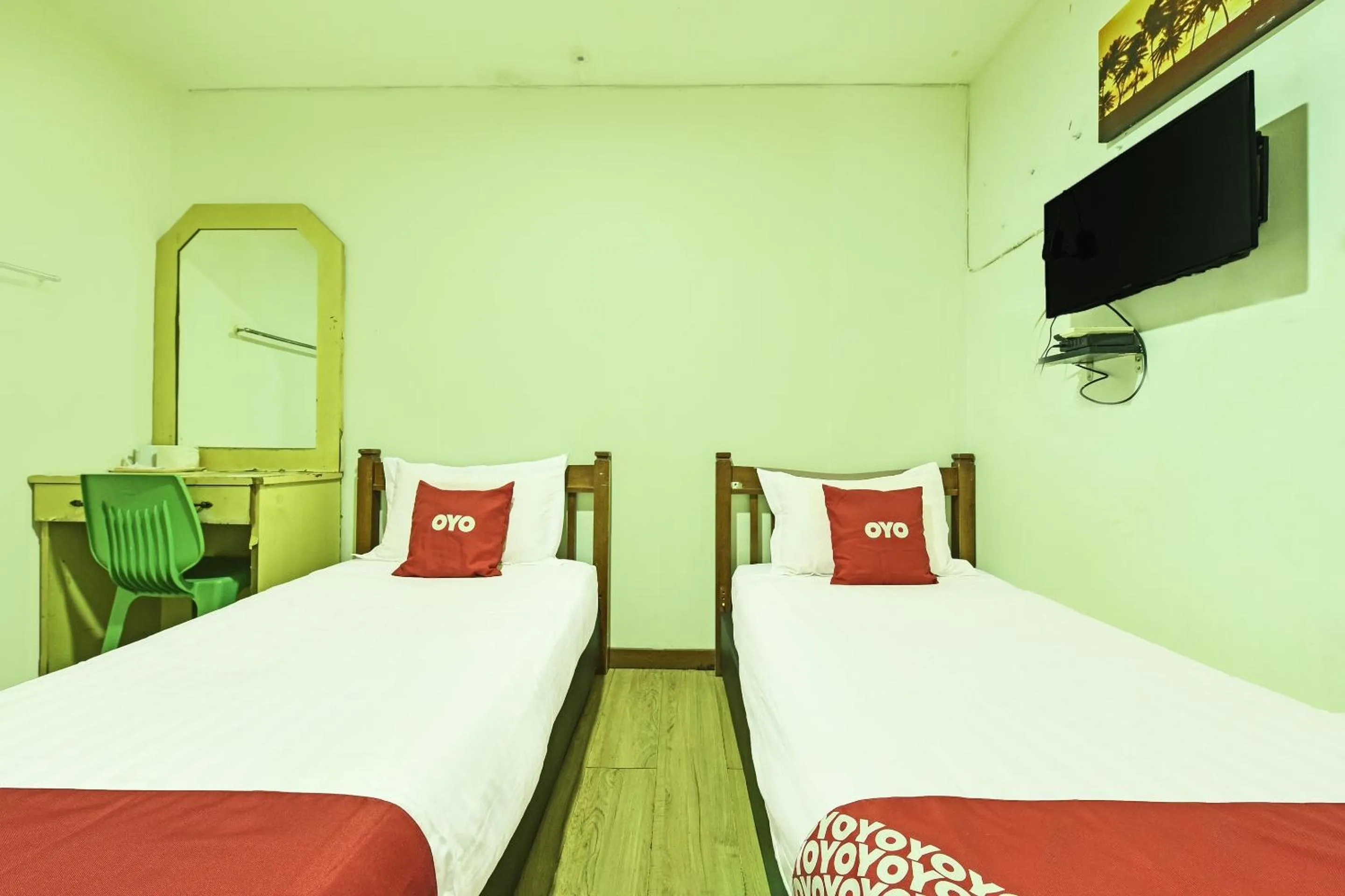 Bedroom, Bed in Hotel O Mini Indah