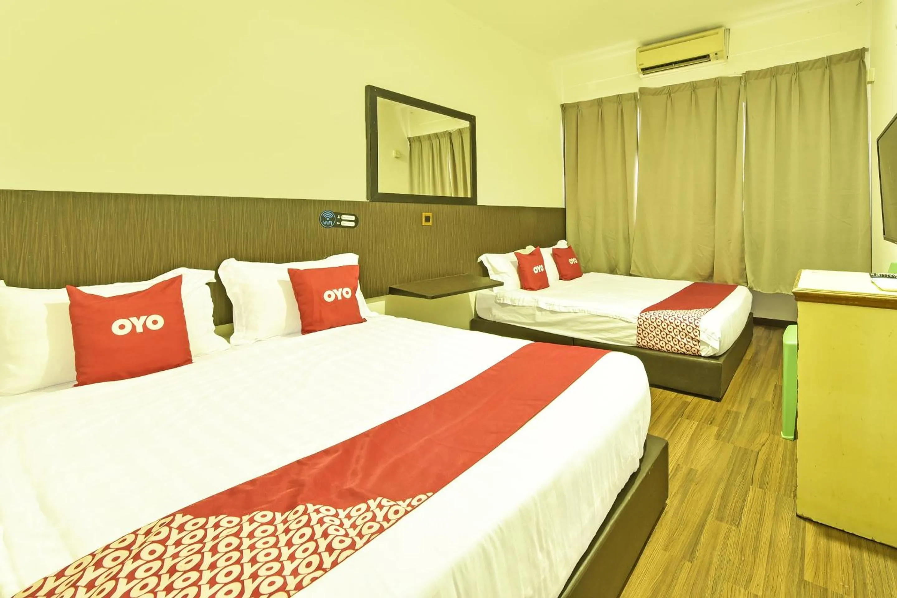 Bedroom, Bed in Hotel O Mini Indah