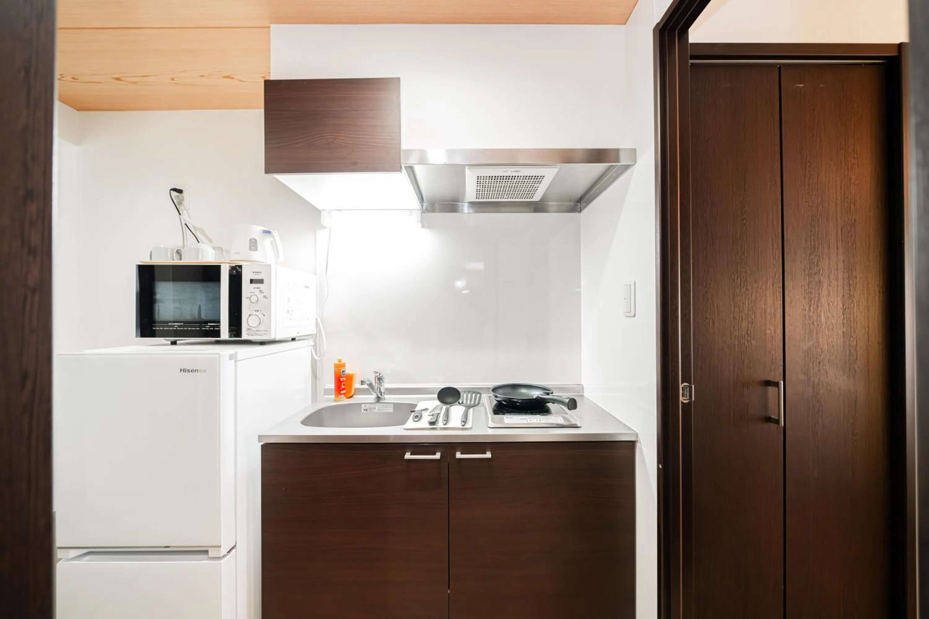 Kitchen or kitchenette in QUEENS PARK