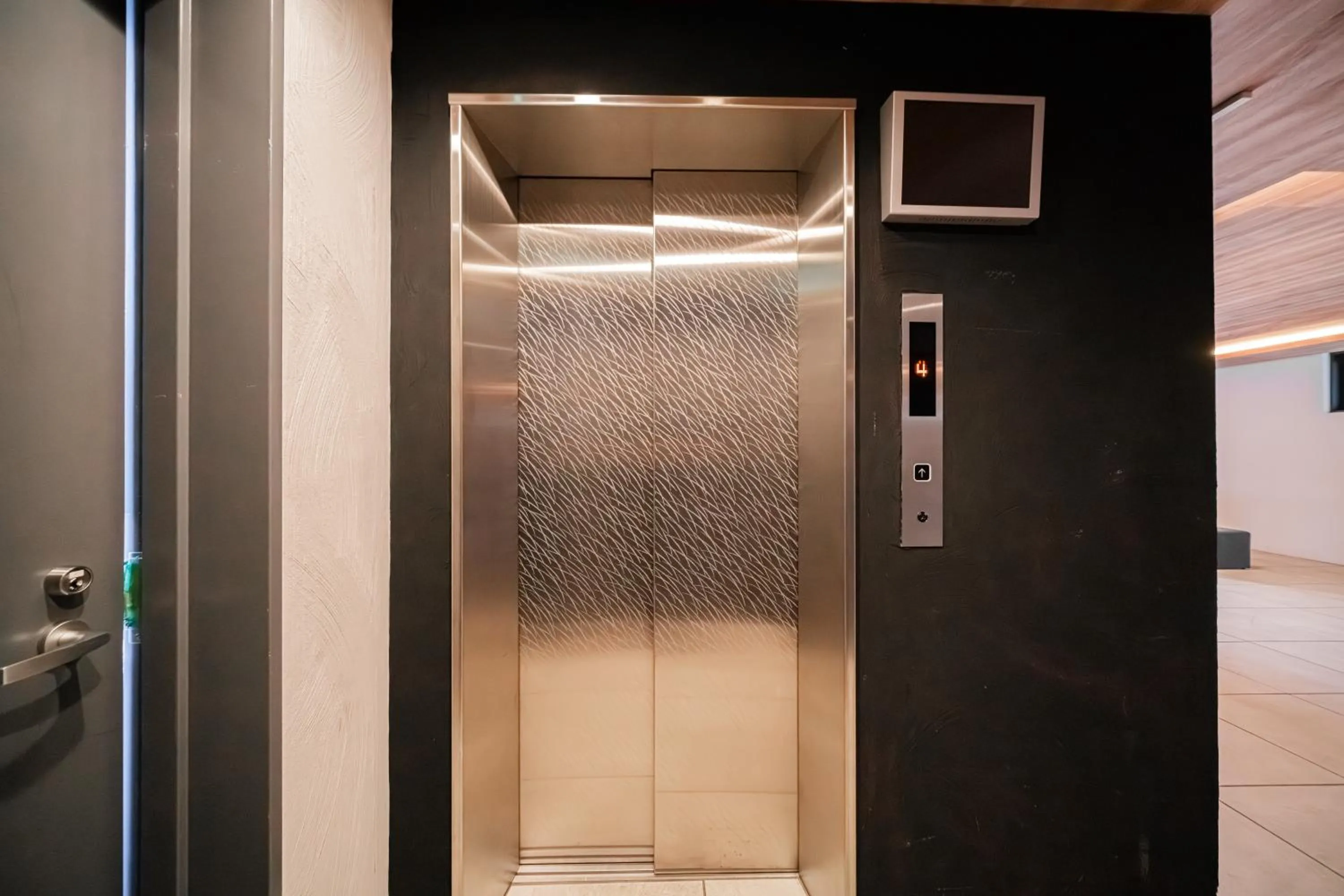 elevator in QUEENS PARK