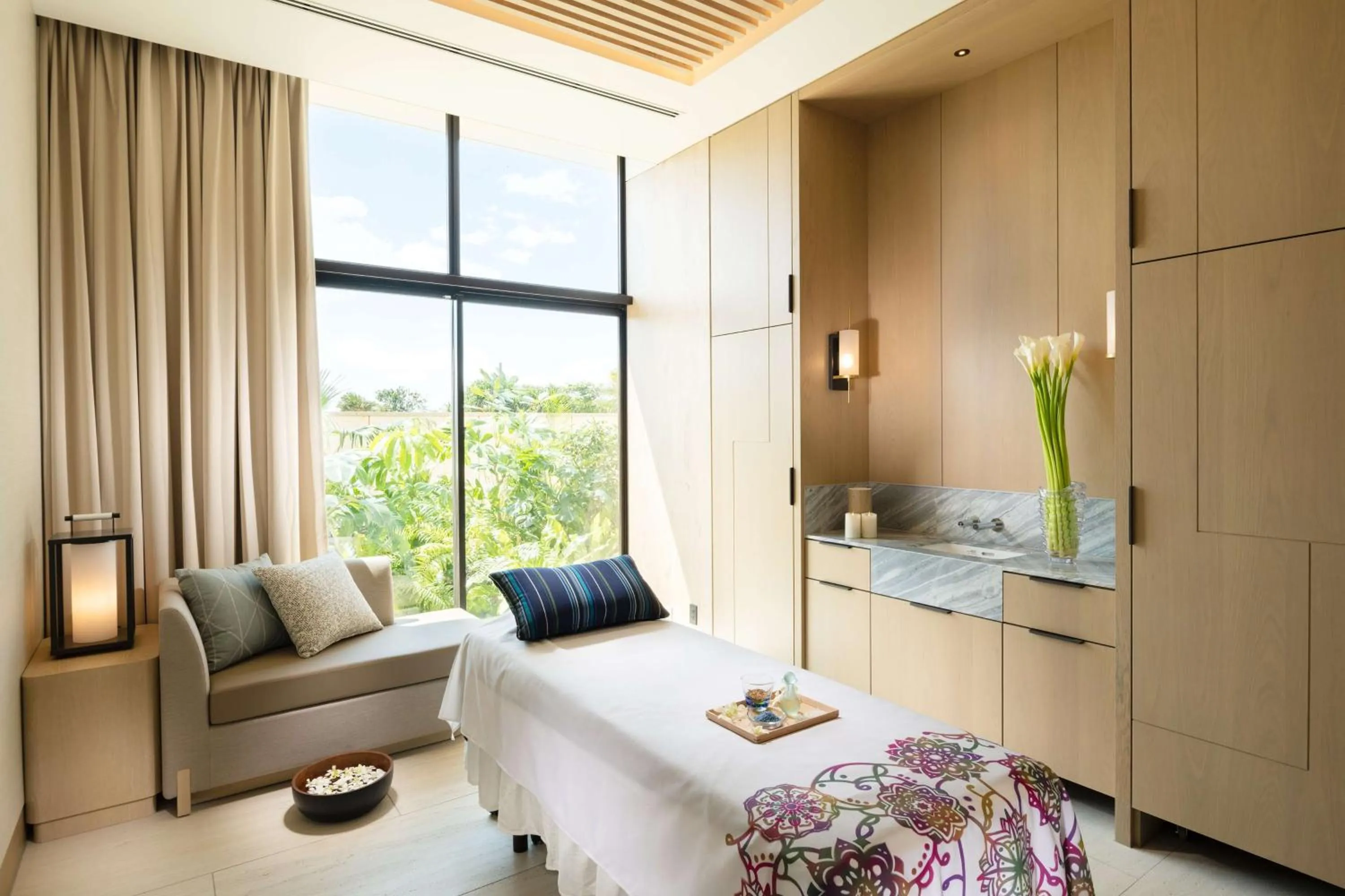 Sports, Bed in Hilton Okinawa Miyako Island Resort