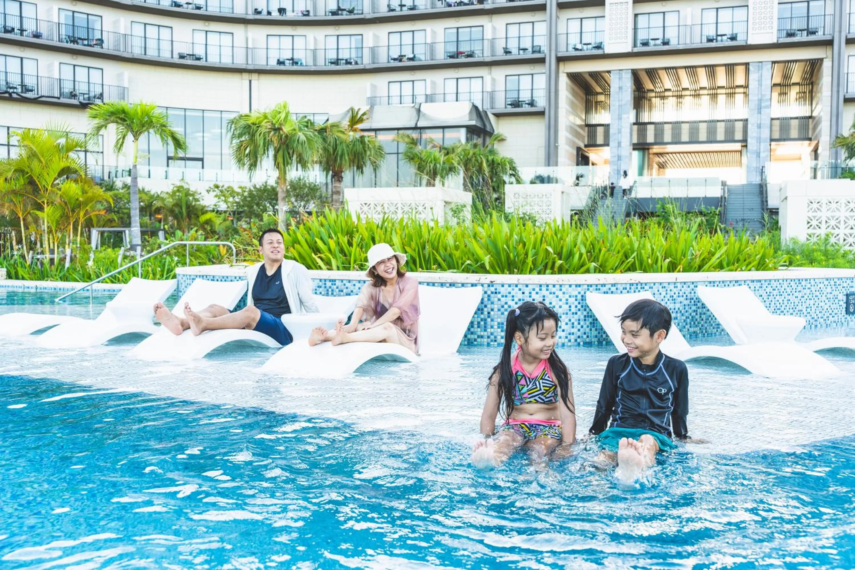 Swimming pool in Hilton Okinawa Miyako Island Resort
