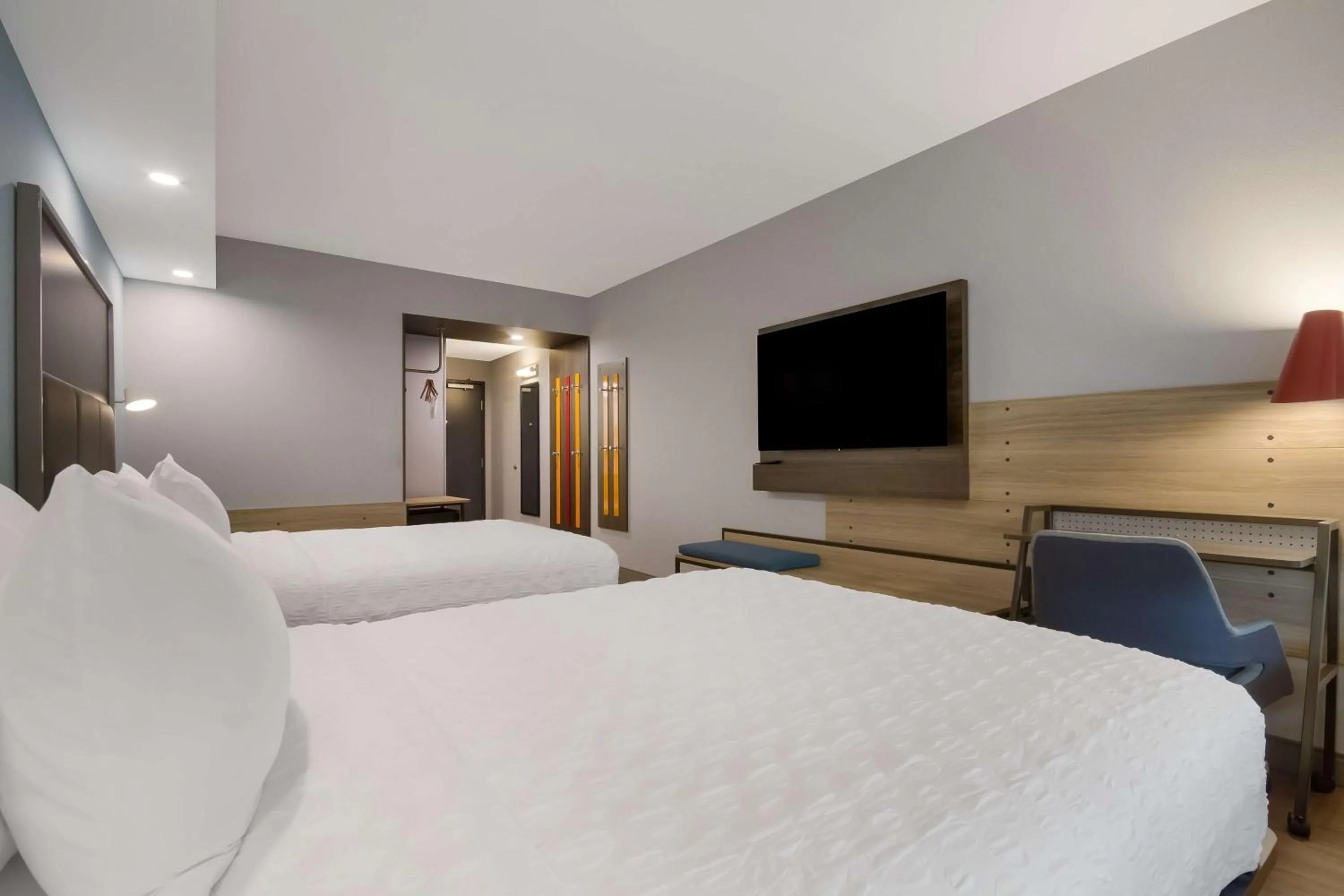 Bed in Tru By Hilton Destin