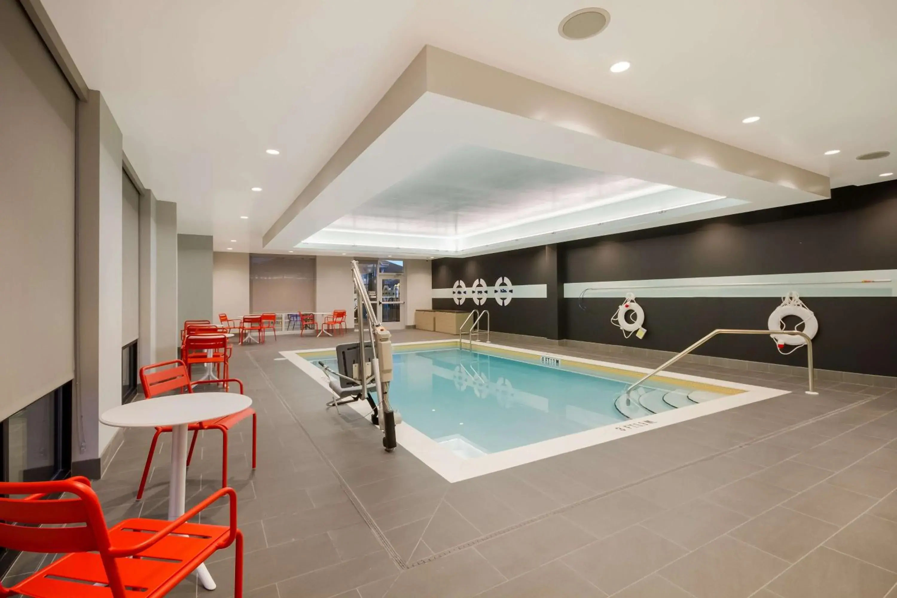 Pool view in Tru By Hilton Destin Pool view in Tru By Hilton Destin