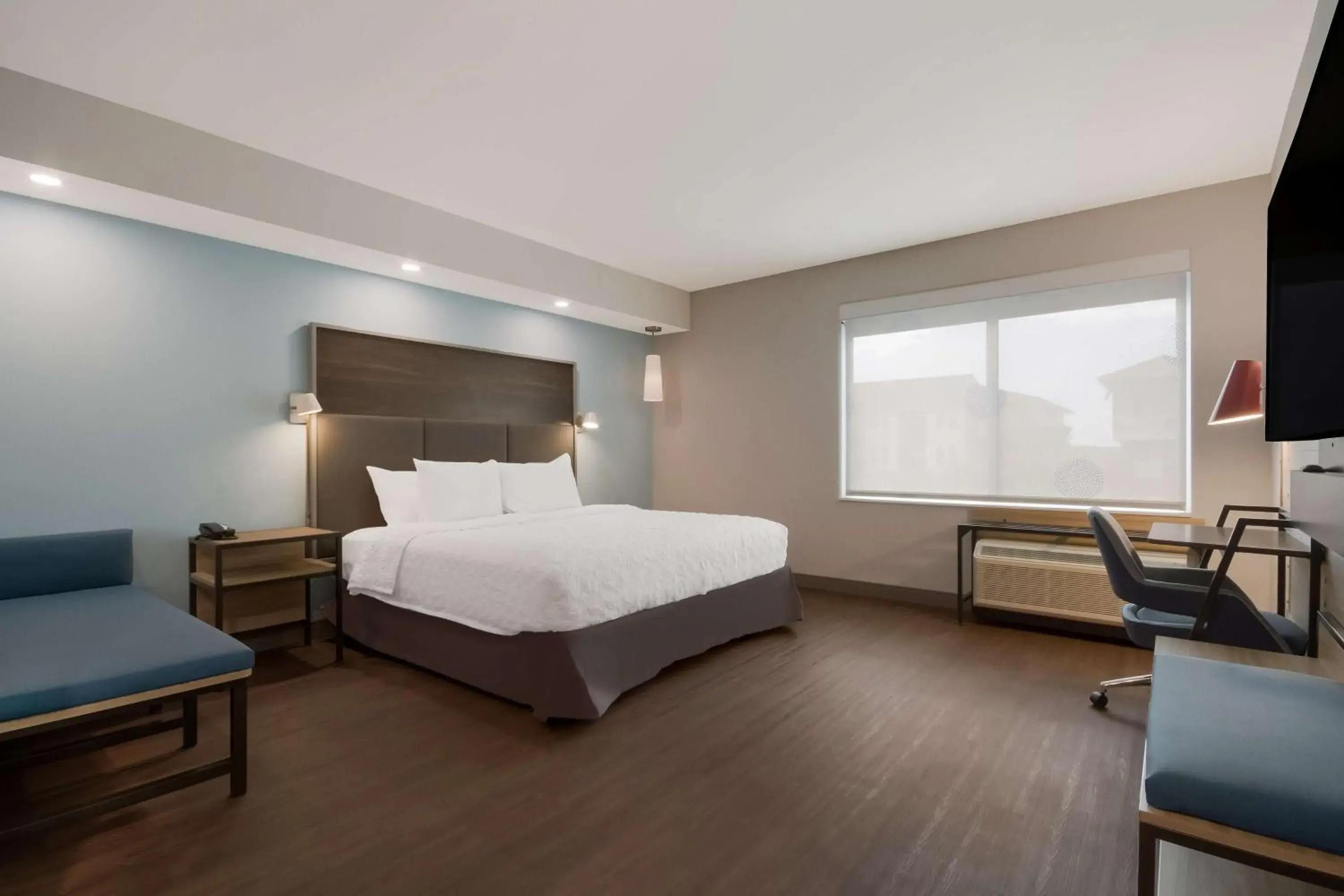 King Room - Hearing Access in Tru By Hilton Destin King Room - Hearing Access in Tru By Hilton Destin