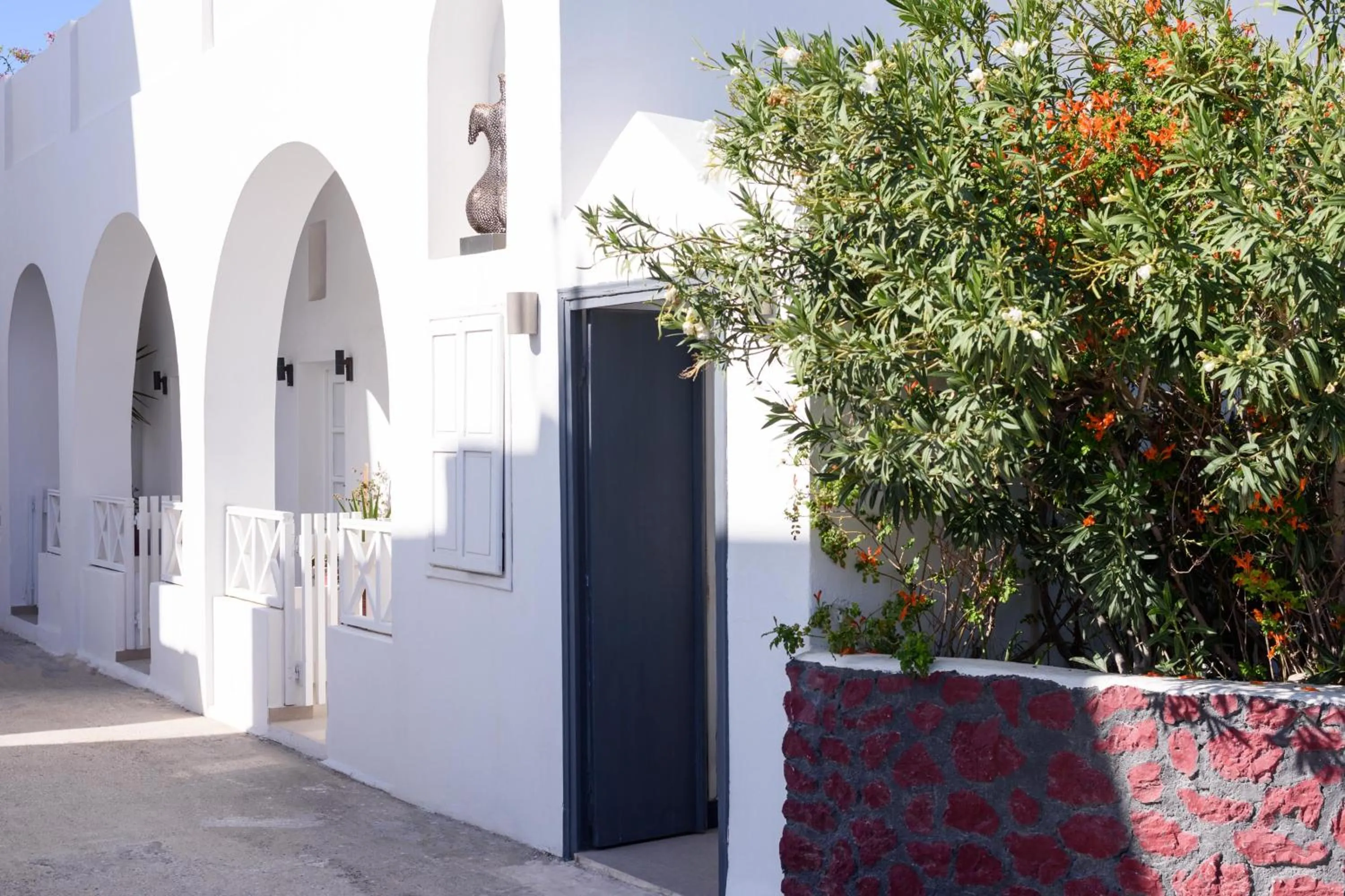 Facade/entrance in Muses Cycladic Suites