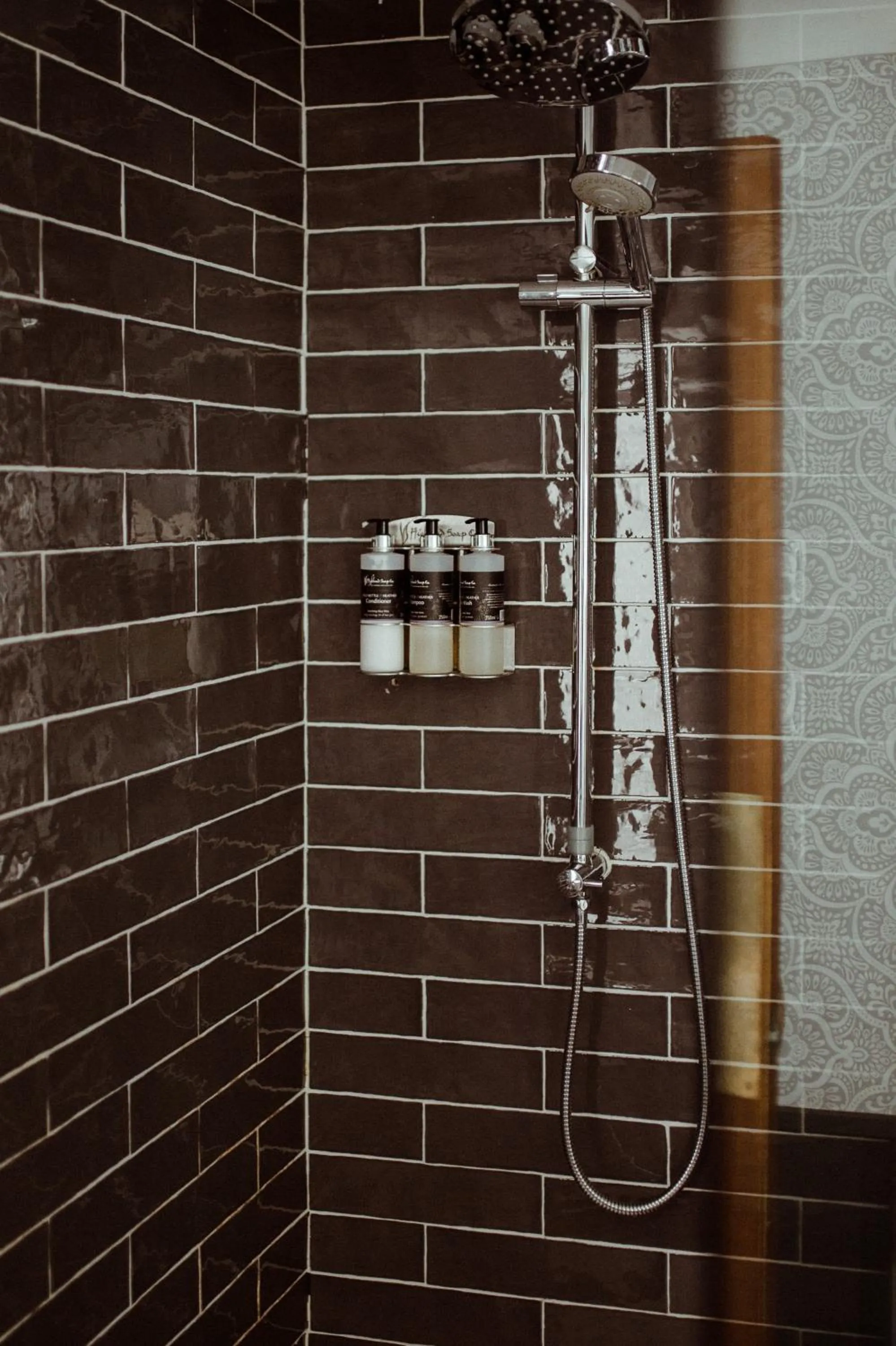 Shower in The George Hotel