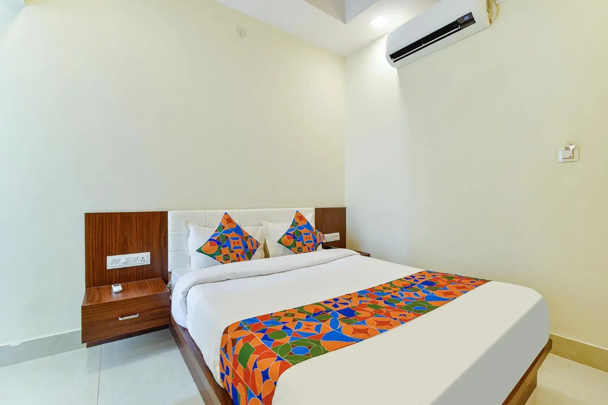 Bed in FabHotel Diamond I Bed in FabHotel Diamond I