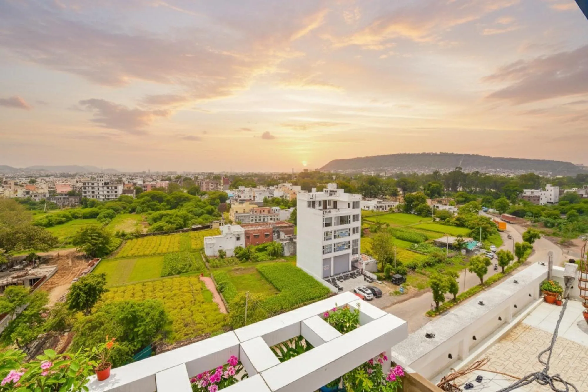 Balcony/Terrace in FabHotel Diamond I