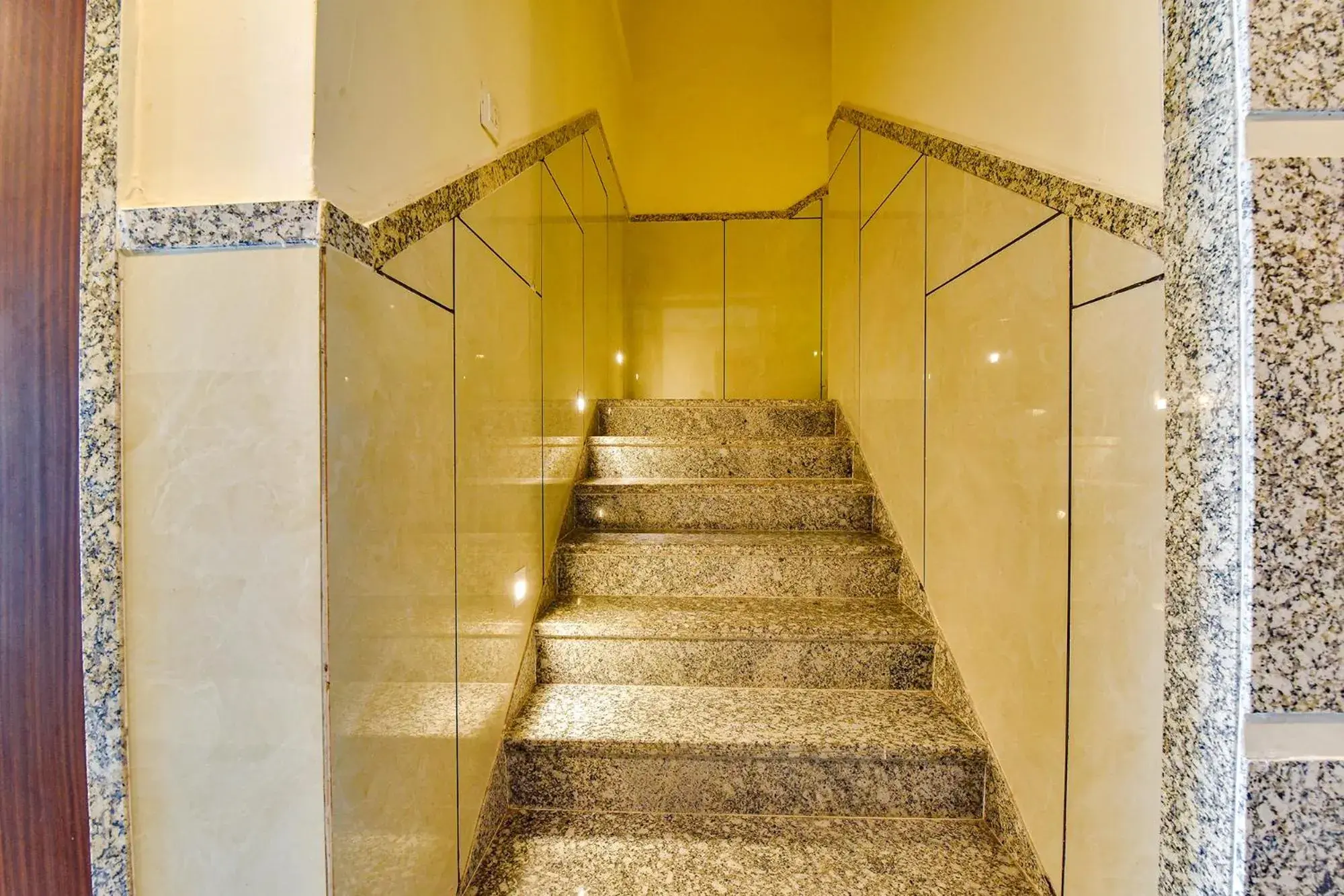 Lobby or reception in FabHotel Diamond I Lobby or reception in FabHotel Diamond I