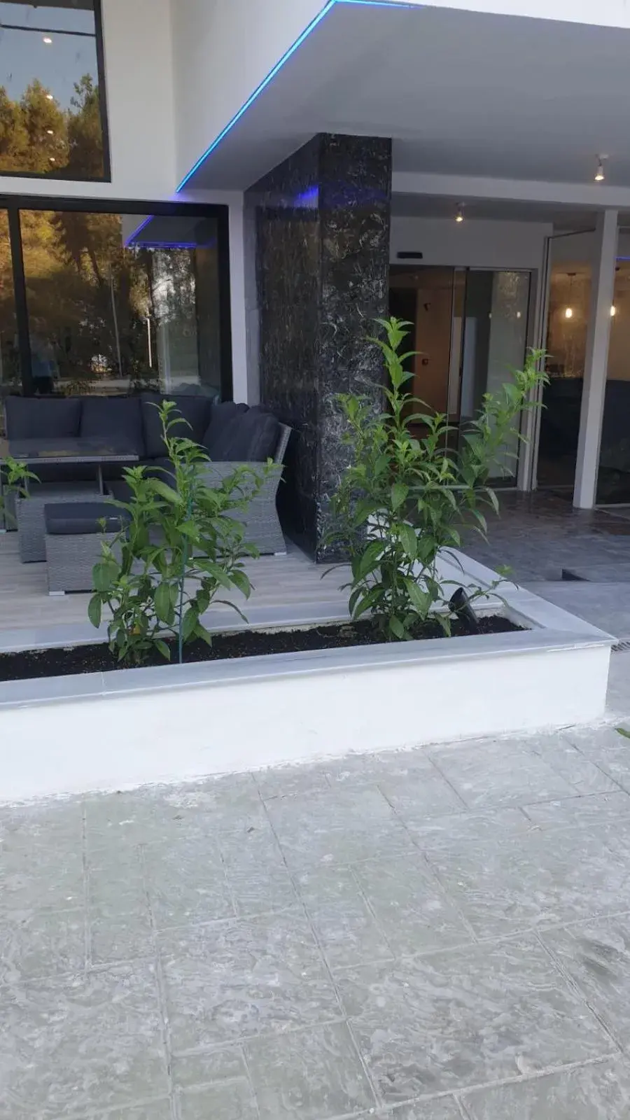 Facade/entrance in Evita Blue Facade/entrance in Evita Blue