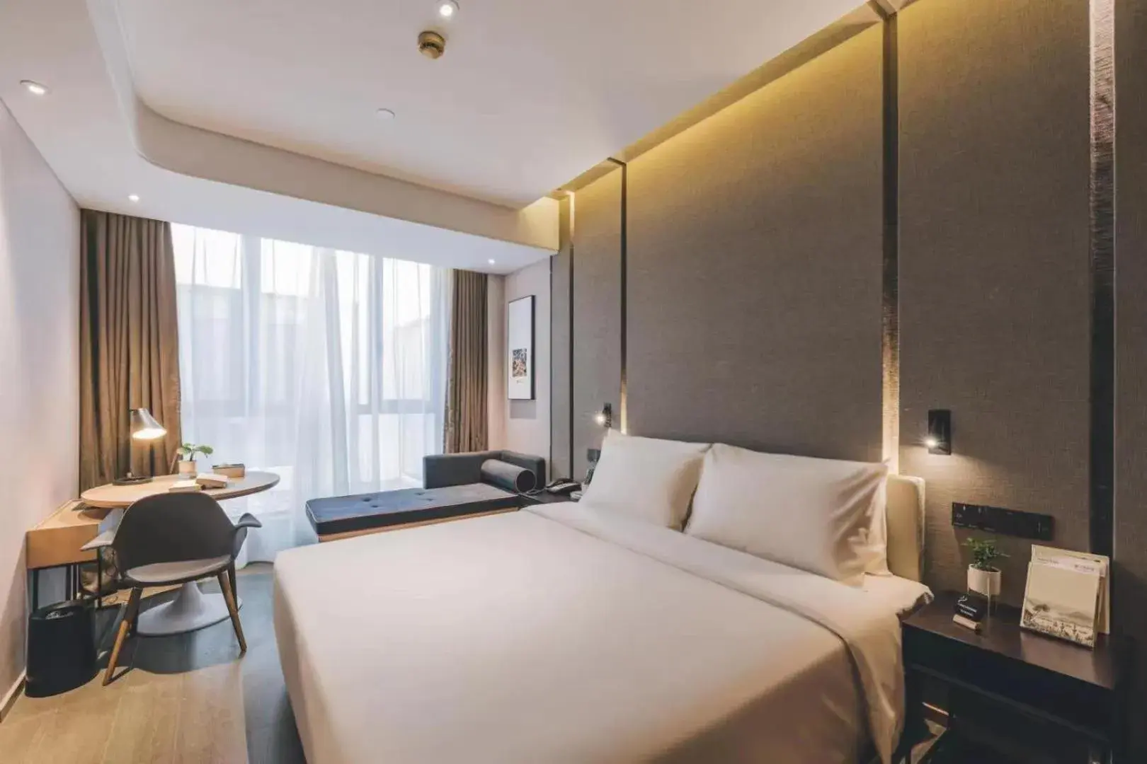 Property building, Bed in Atour Hotel Jiading Jiangqiao Jiayi Road Subway Station Property building, Bed in Atour Hotel Jiading Jiangqiao Jiayi Road Subway Station