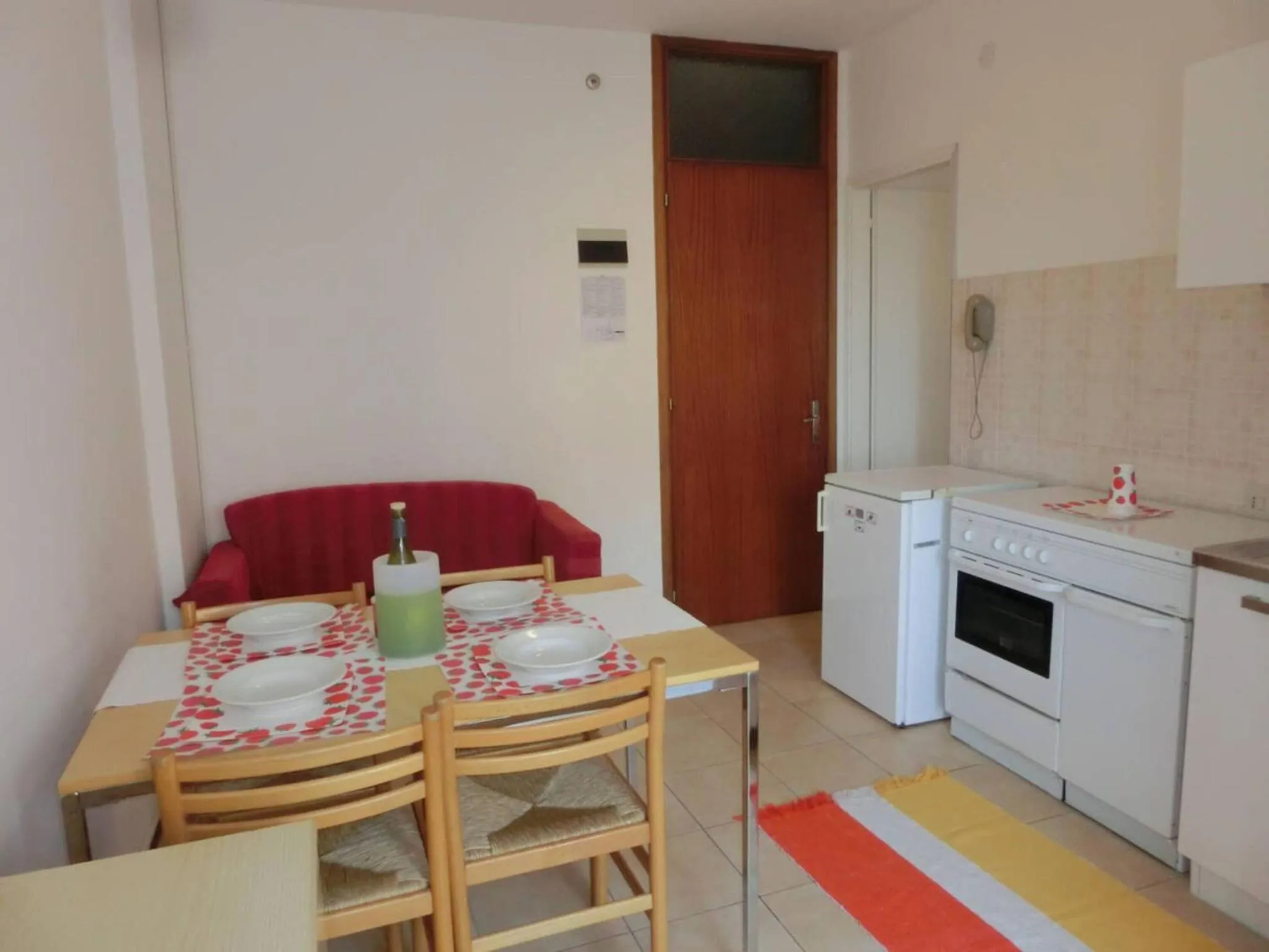 Dining area in Adorable flat with terrace in Bibione - Beahost
