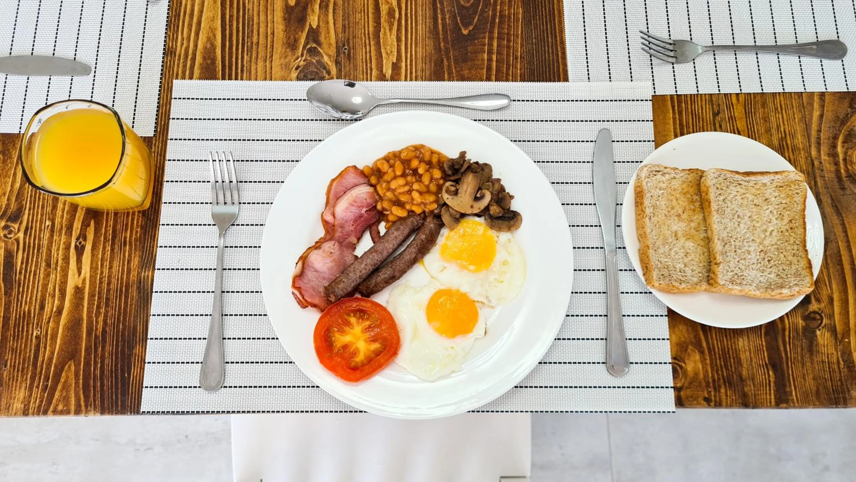 Breakfast in Vincent Valley Lodge