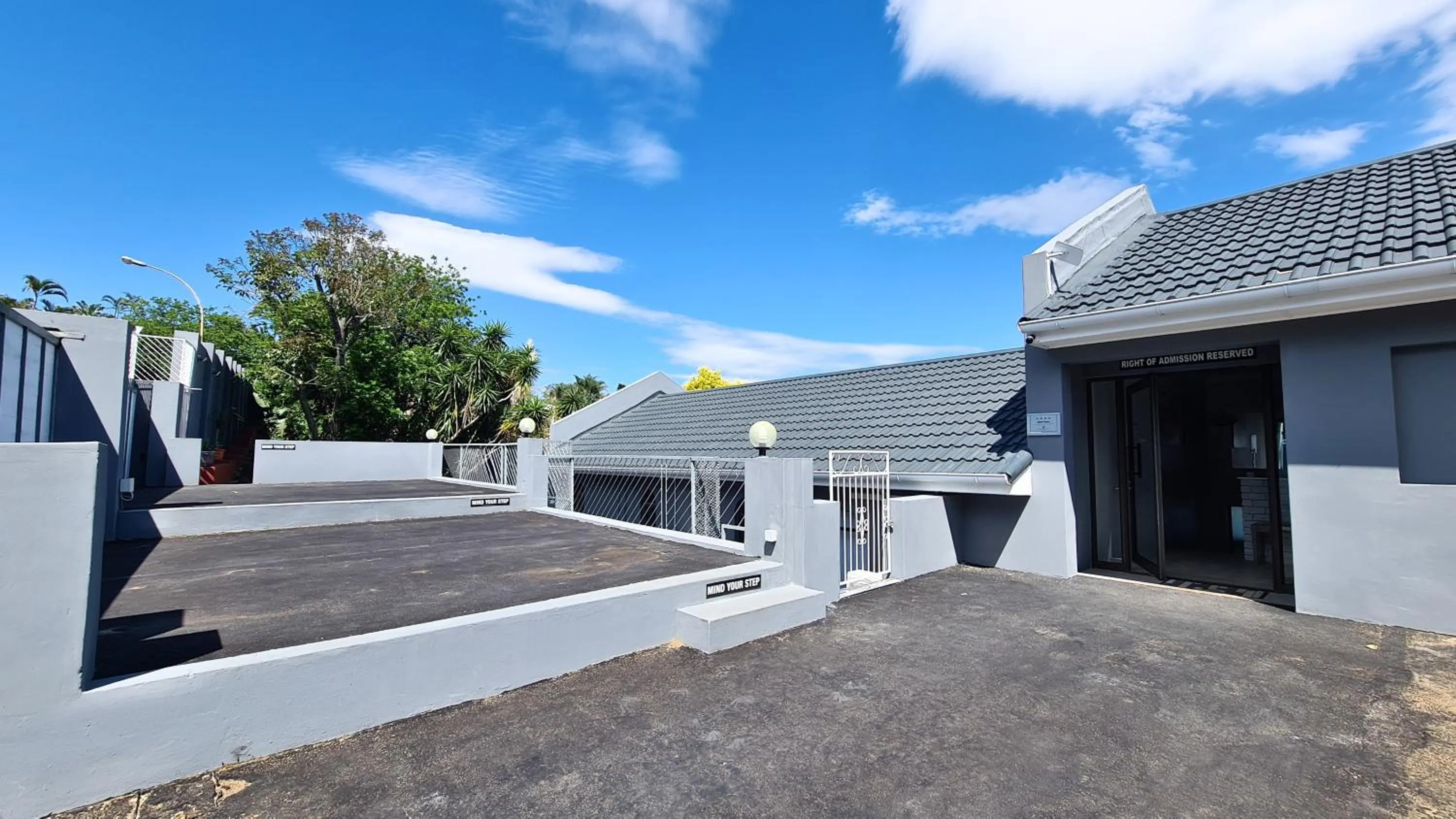 Parking in Vincent Valley Lodge